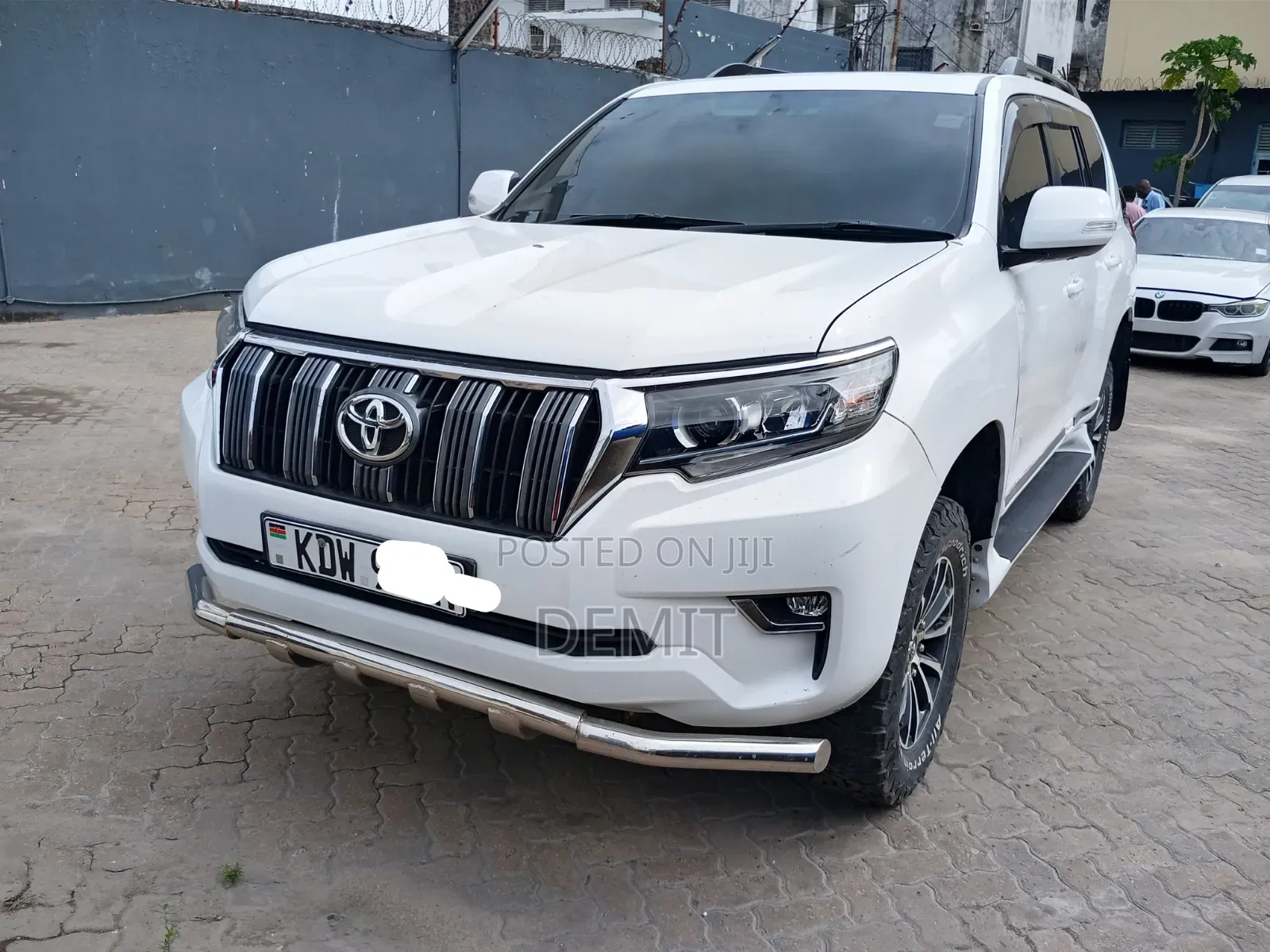 Toyota Land Cruiser Prado 4.0 Petrol TX 2011 White