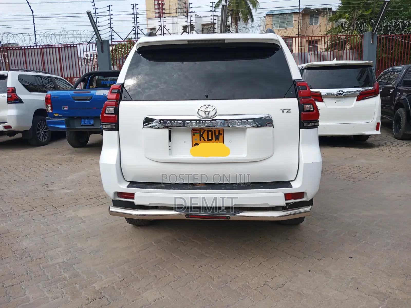 Toyota Land Cruiser Prado 4.0 Petrol TX 2011 White