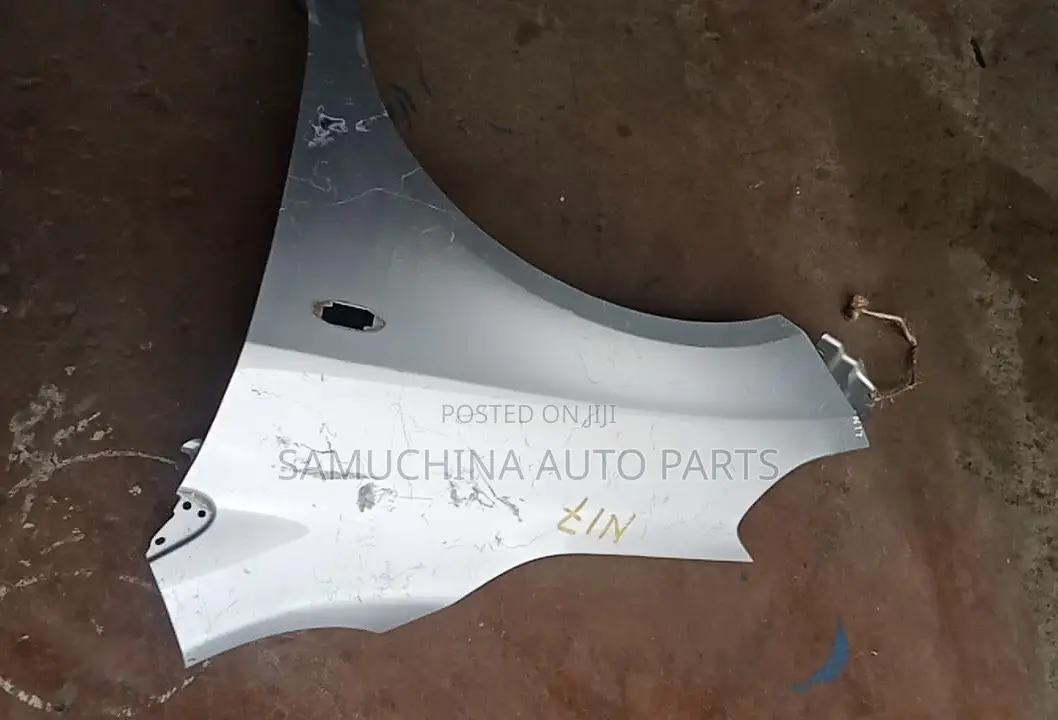 Wing/Fender Nissan Latio N17