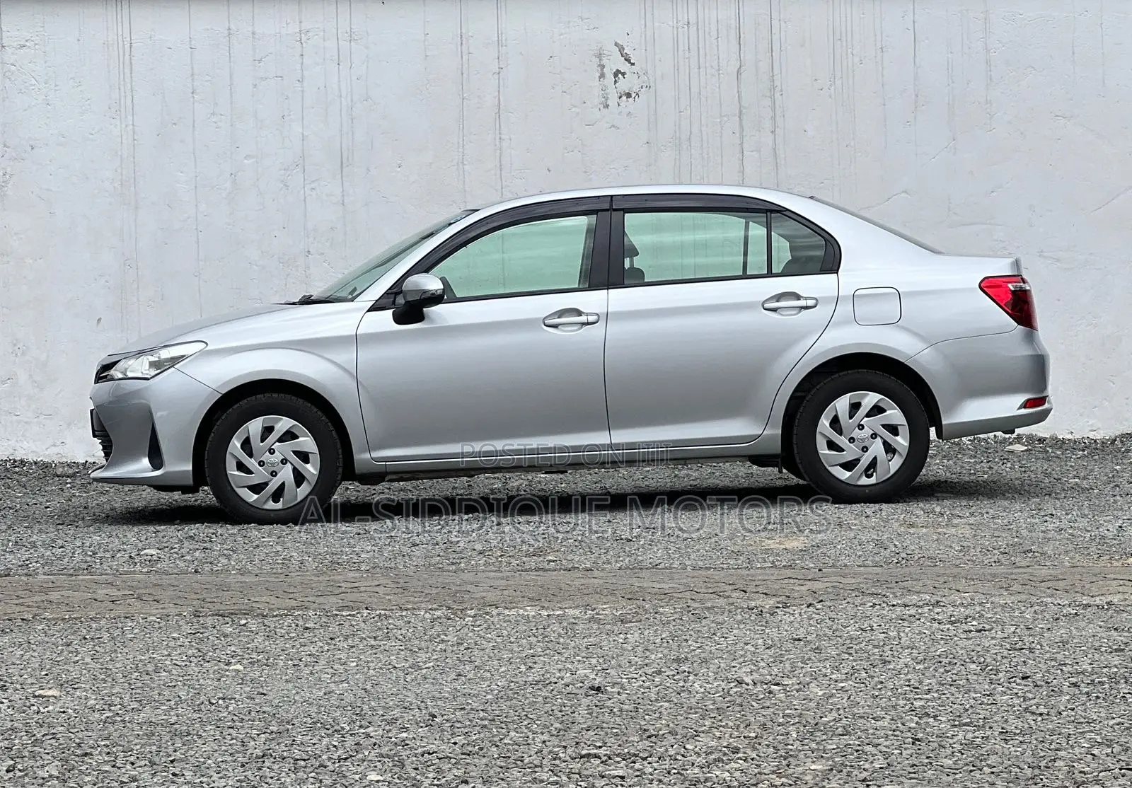 Toyota Axio 2018 Silver