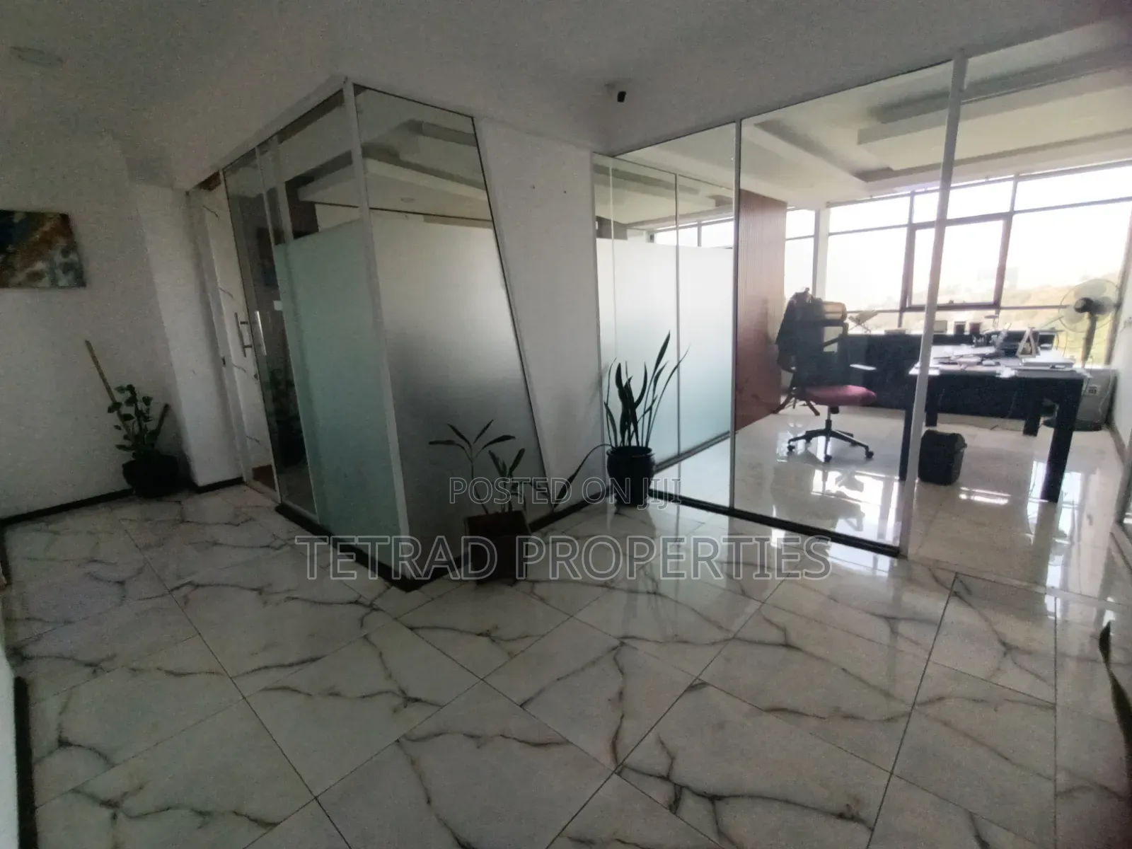 1600 SQFT Partitioned Office in 6th Parklands City Park Area.