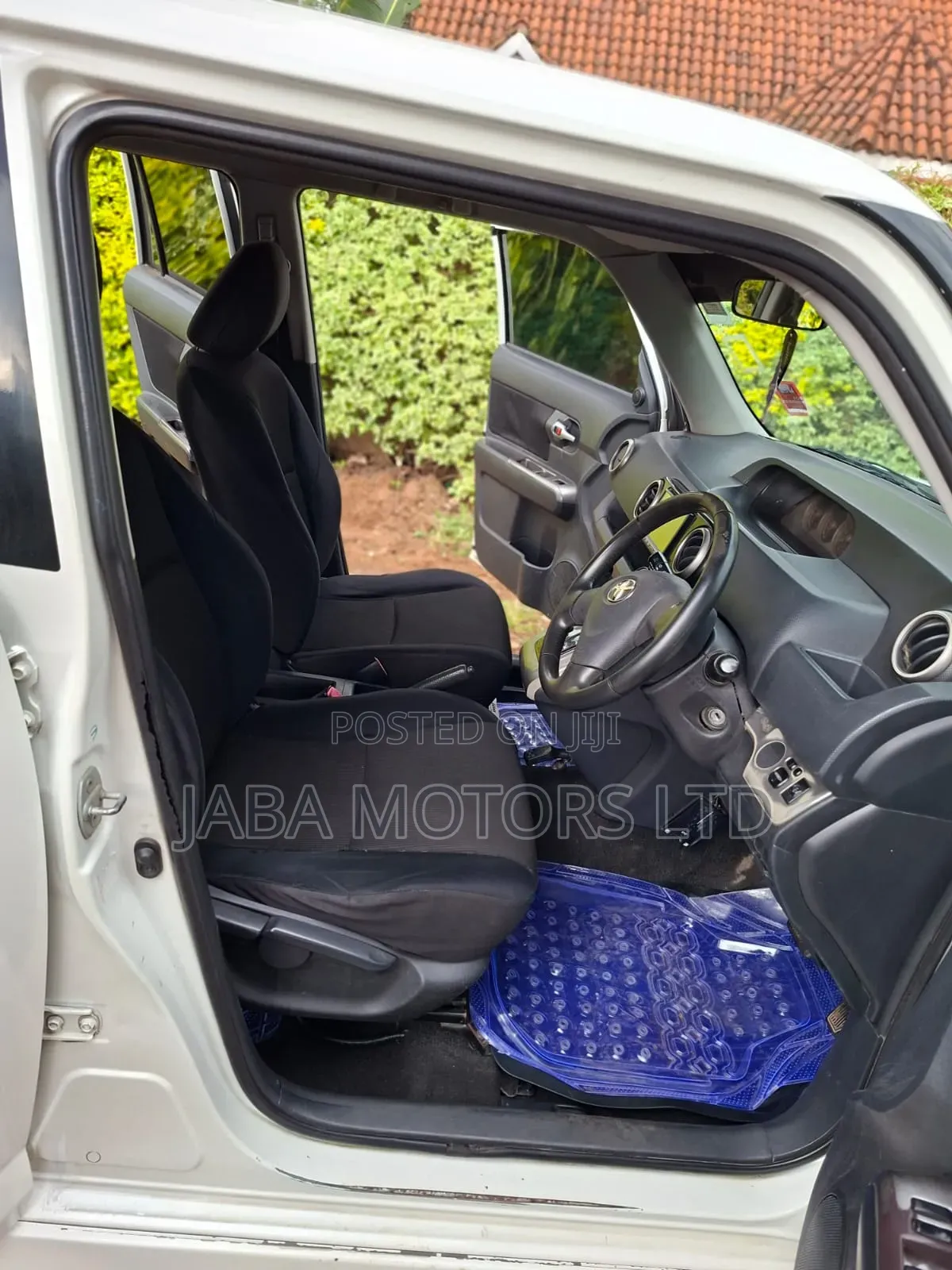 Toyota Corolla Rumion 2010 White