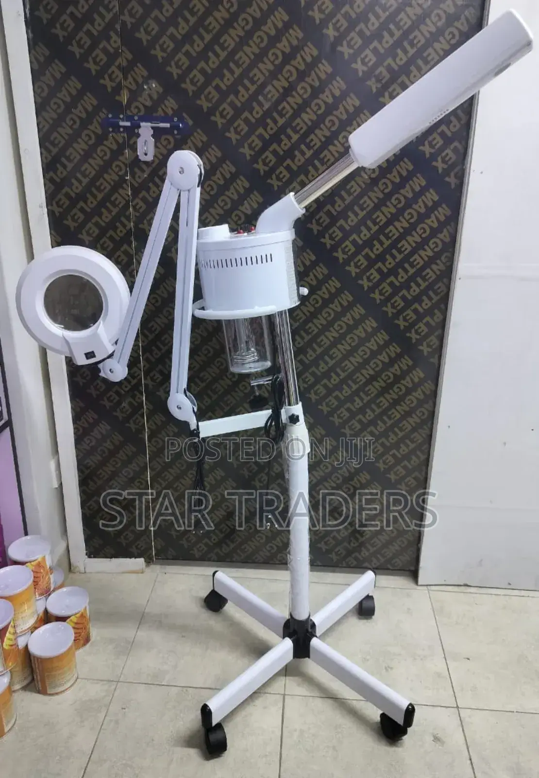 Hot Facial Steamer With Magnifying Glass