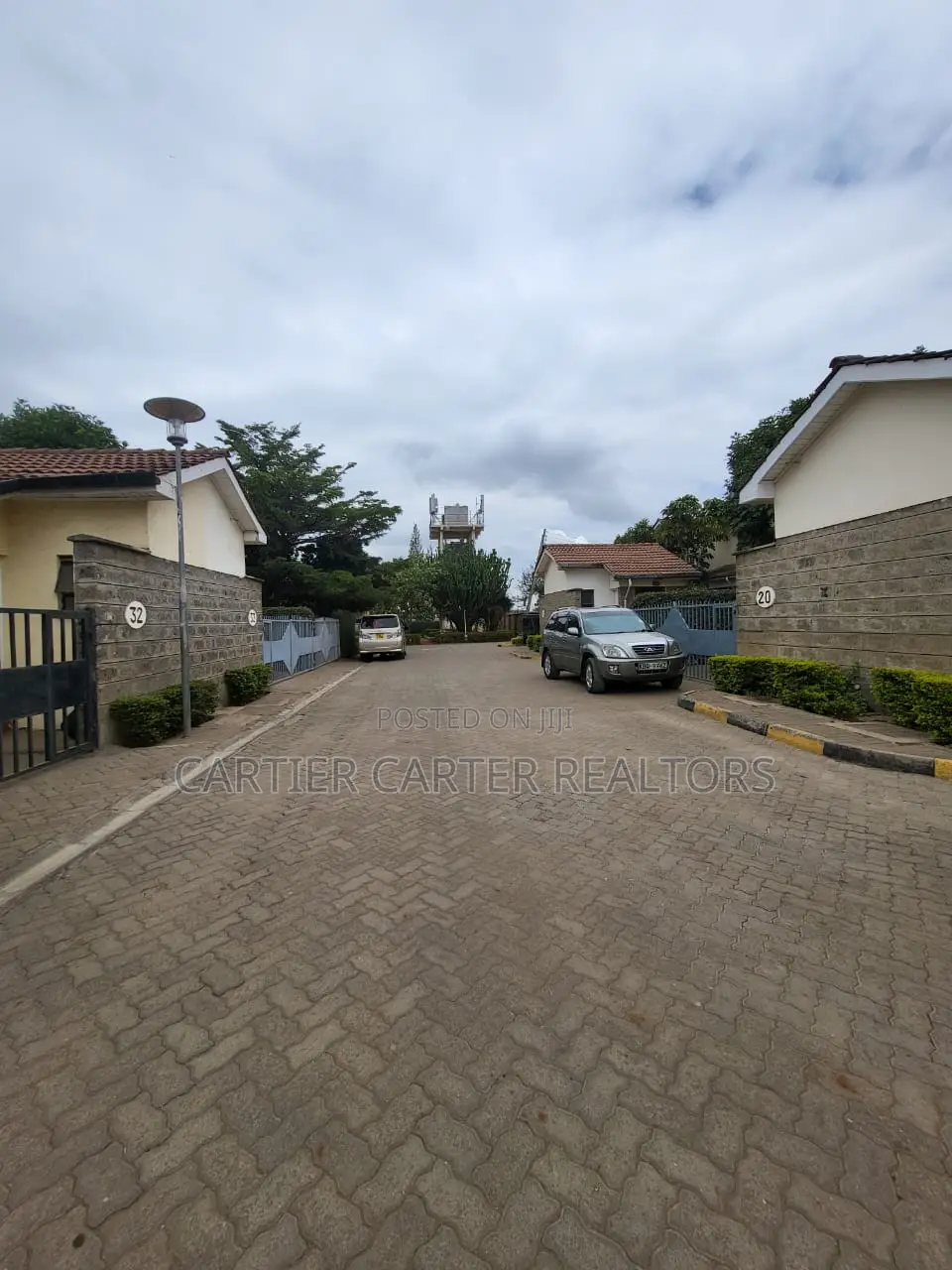 3bdrm House in Gateway Mall Area for sale