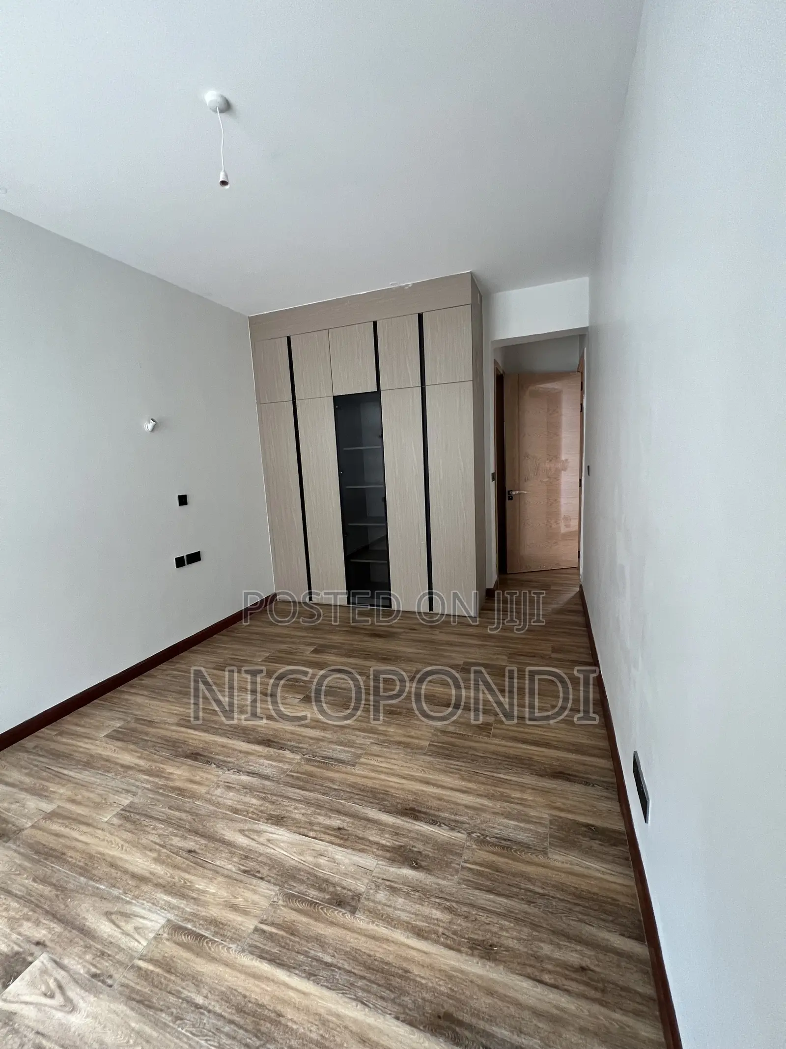 6bdrm Villa in Lavington for sale