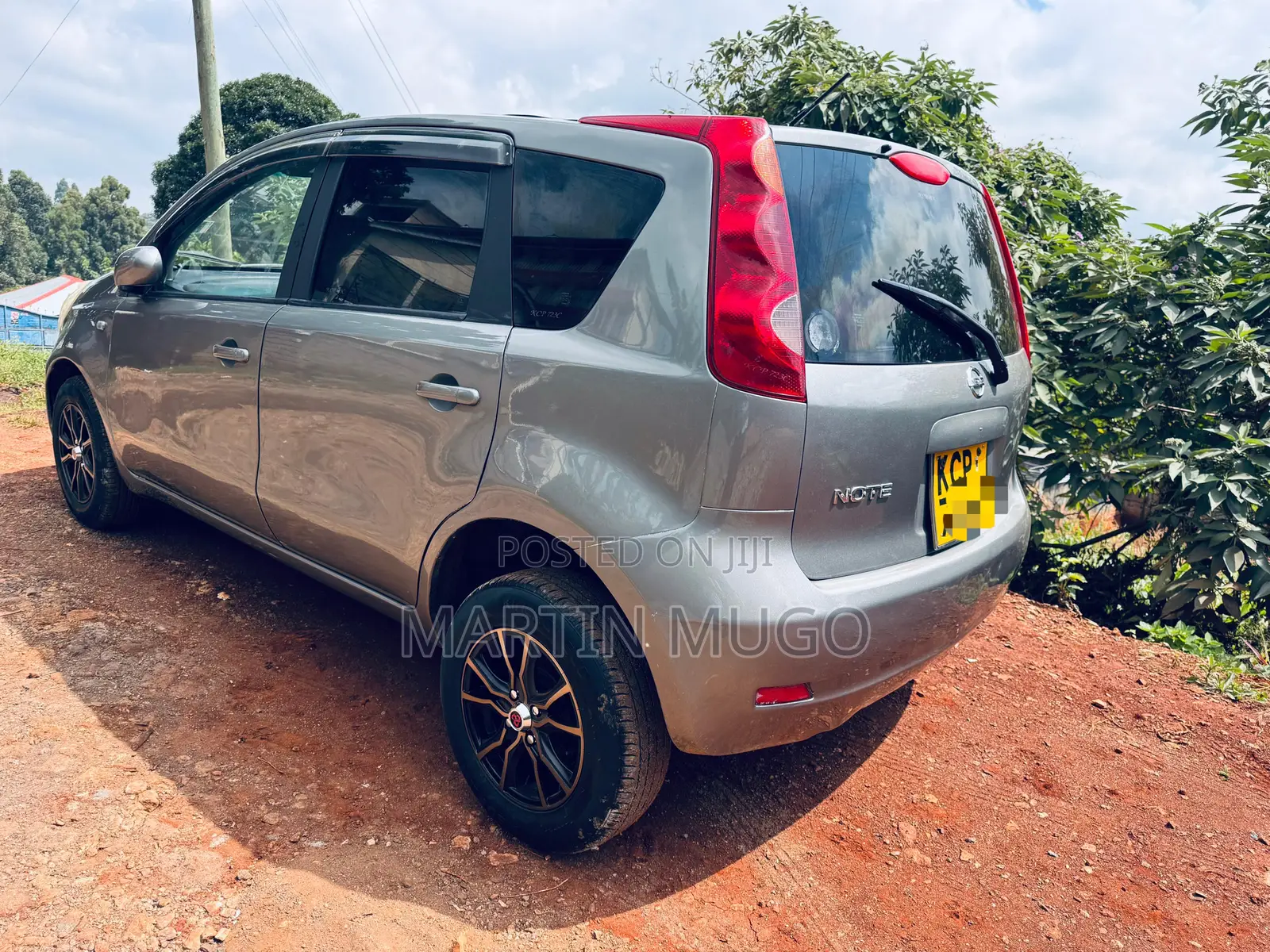 Nissan Note 1.6 Petrol 2011 Gray