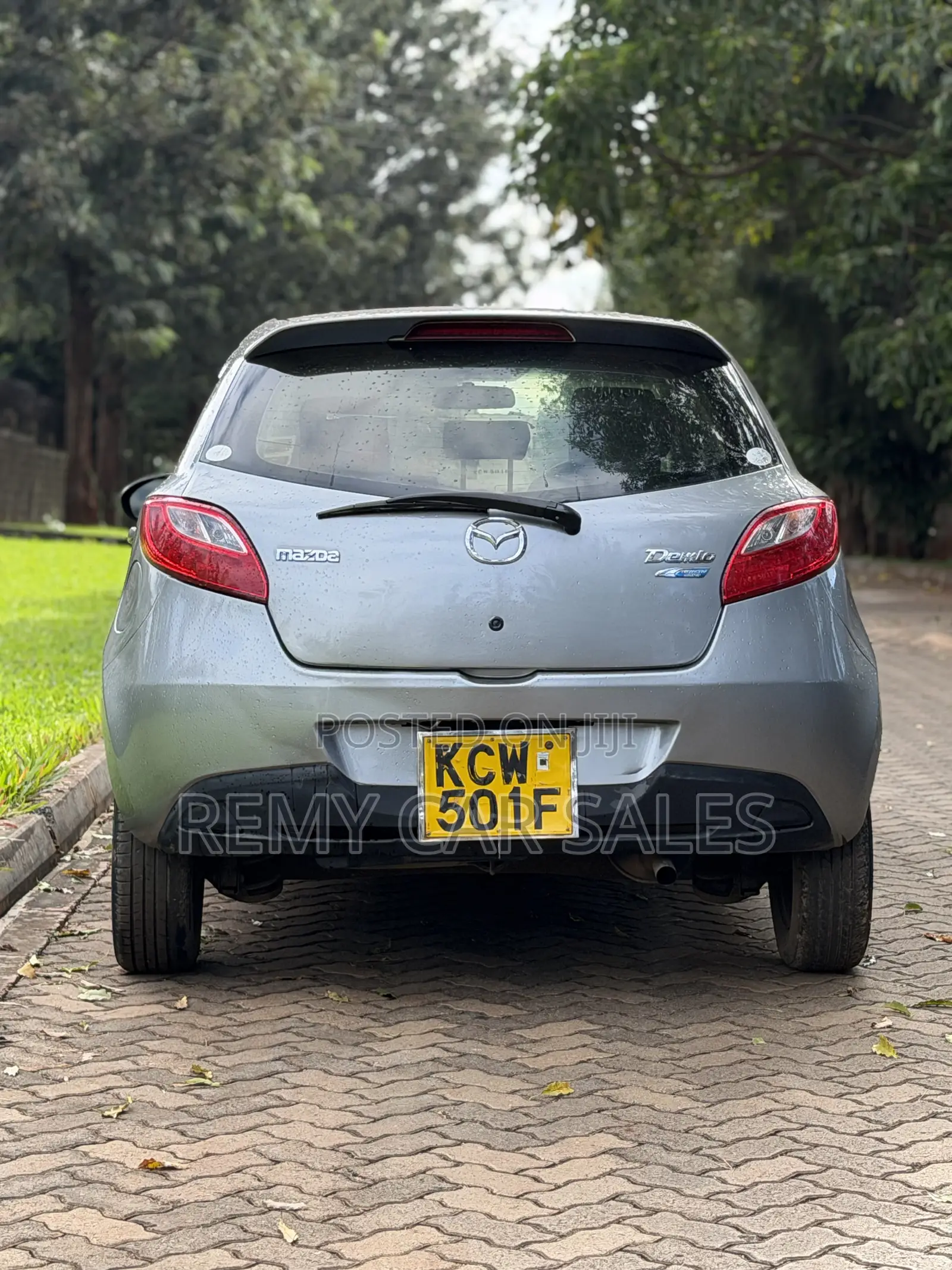 Mazda Demio 2012 Gray