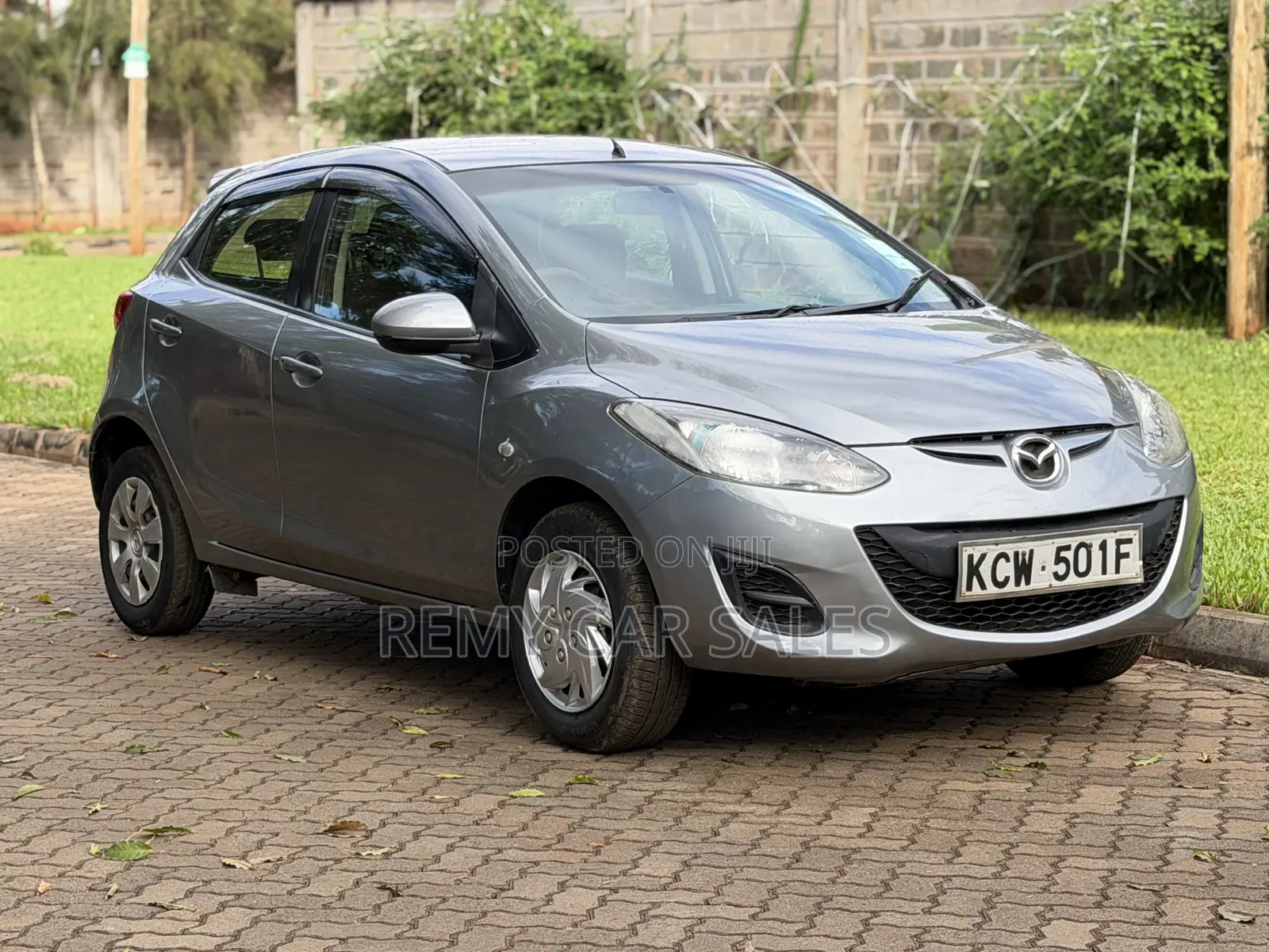 Mazda Demio 2012 Gray