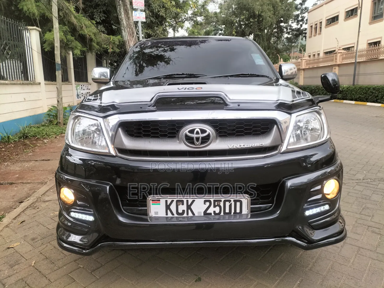 Toyota Hilux 2010 Matt Black