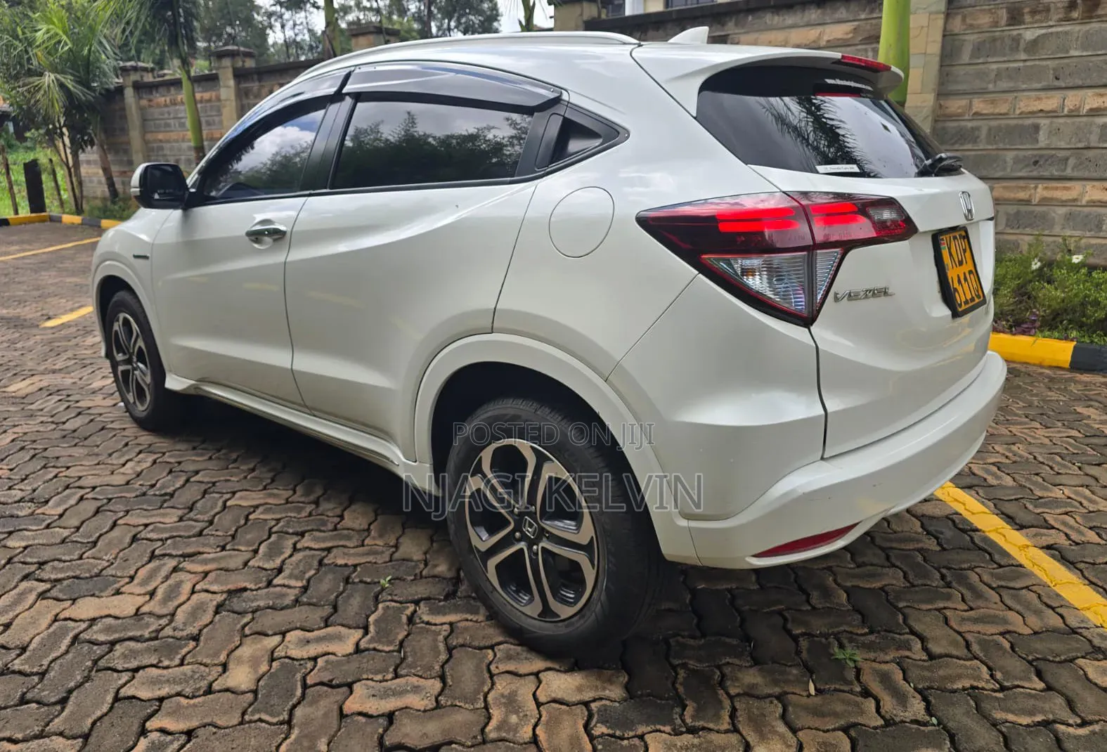 Honda Vezel 2017 White