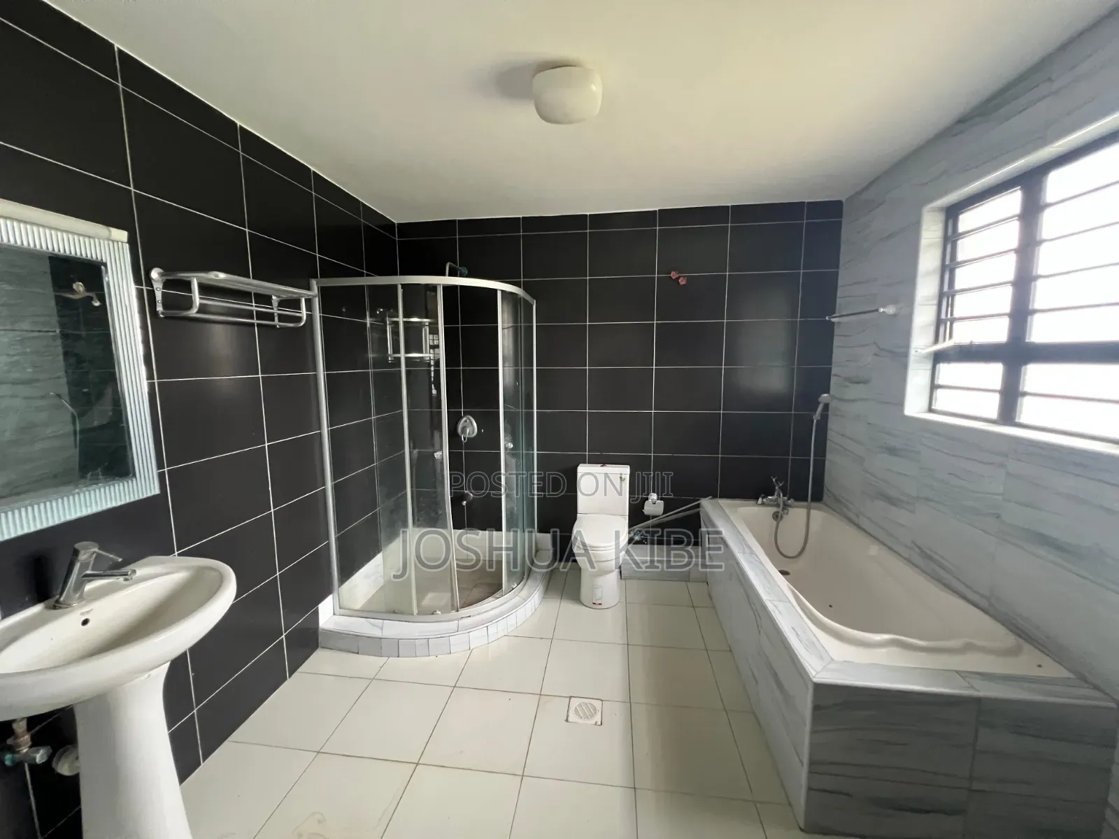 5bdrm Mansion in Membley Estate for rent