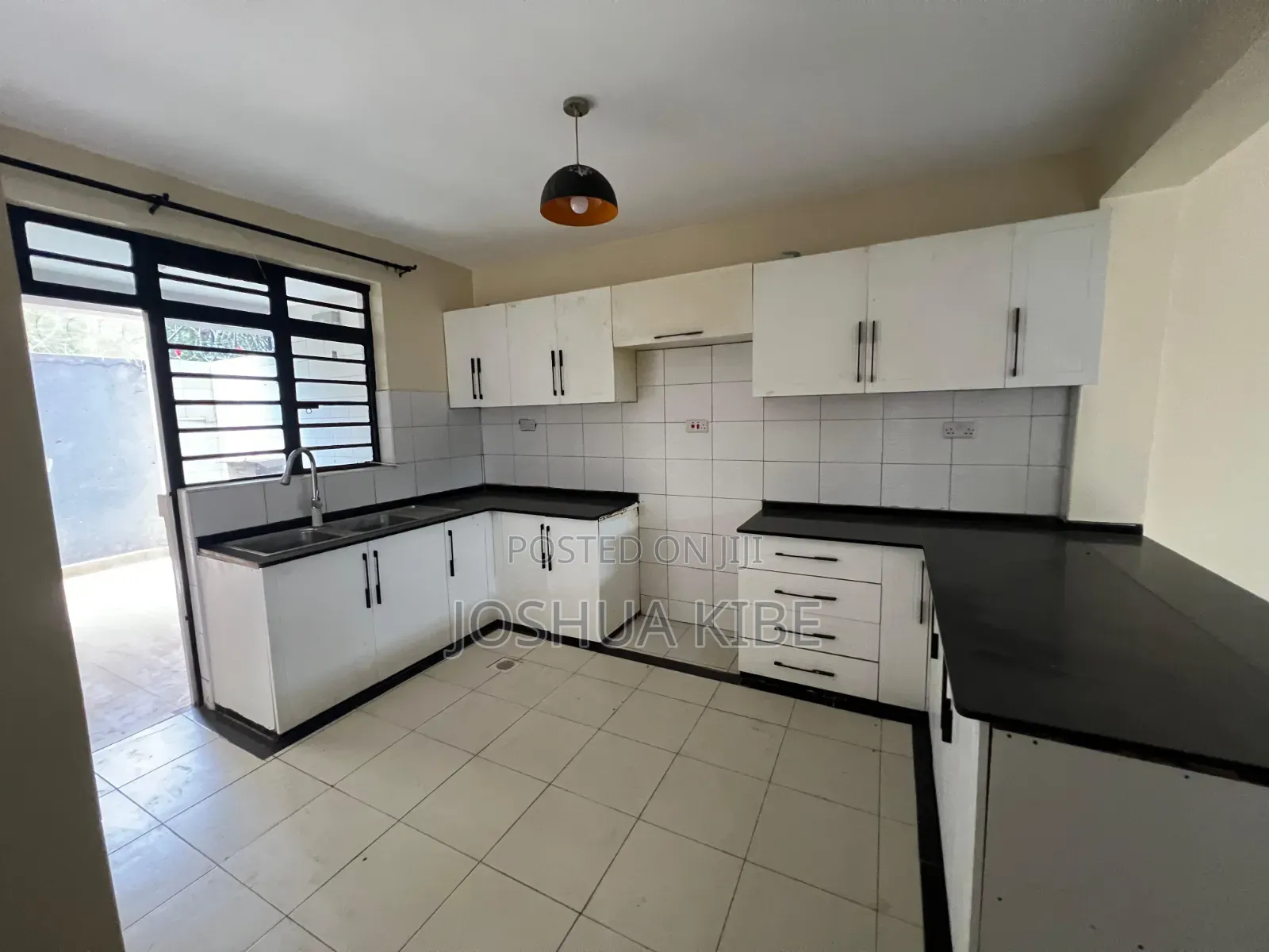 5bdrm Mansion in Membley Estate for rent