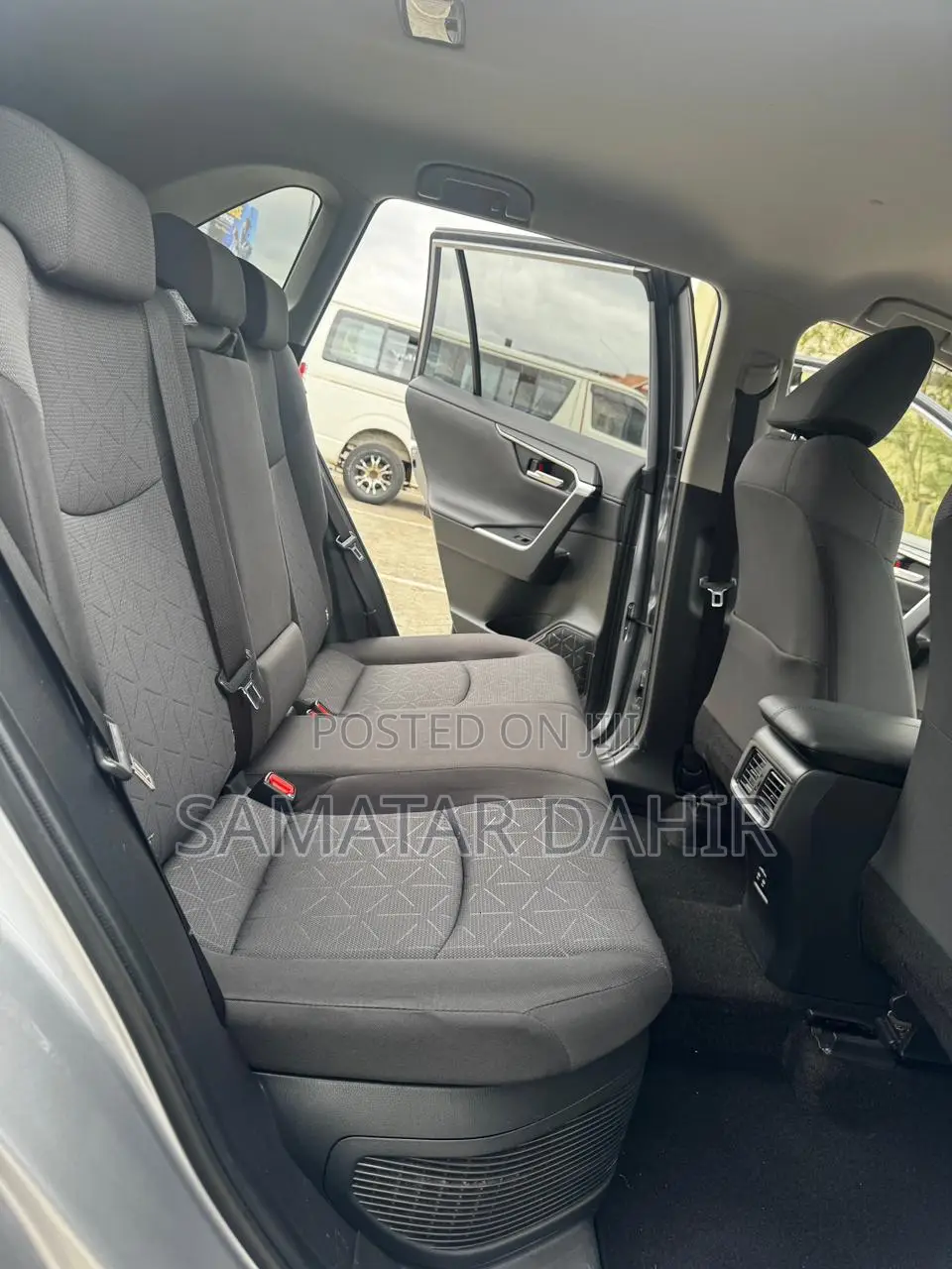 Toyota RAV4 Hybrid 2020 Silver