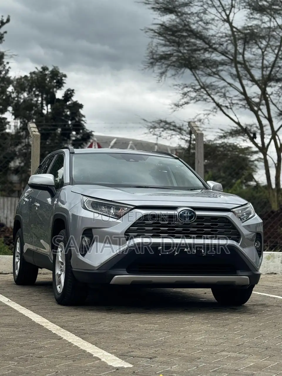 Toyota RAV4 Hybrid 2020 Silver