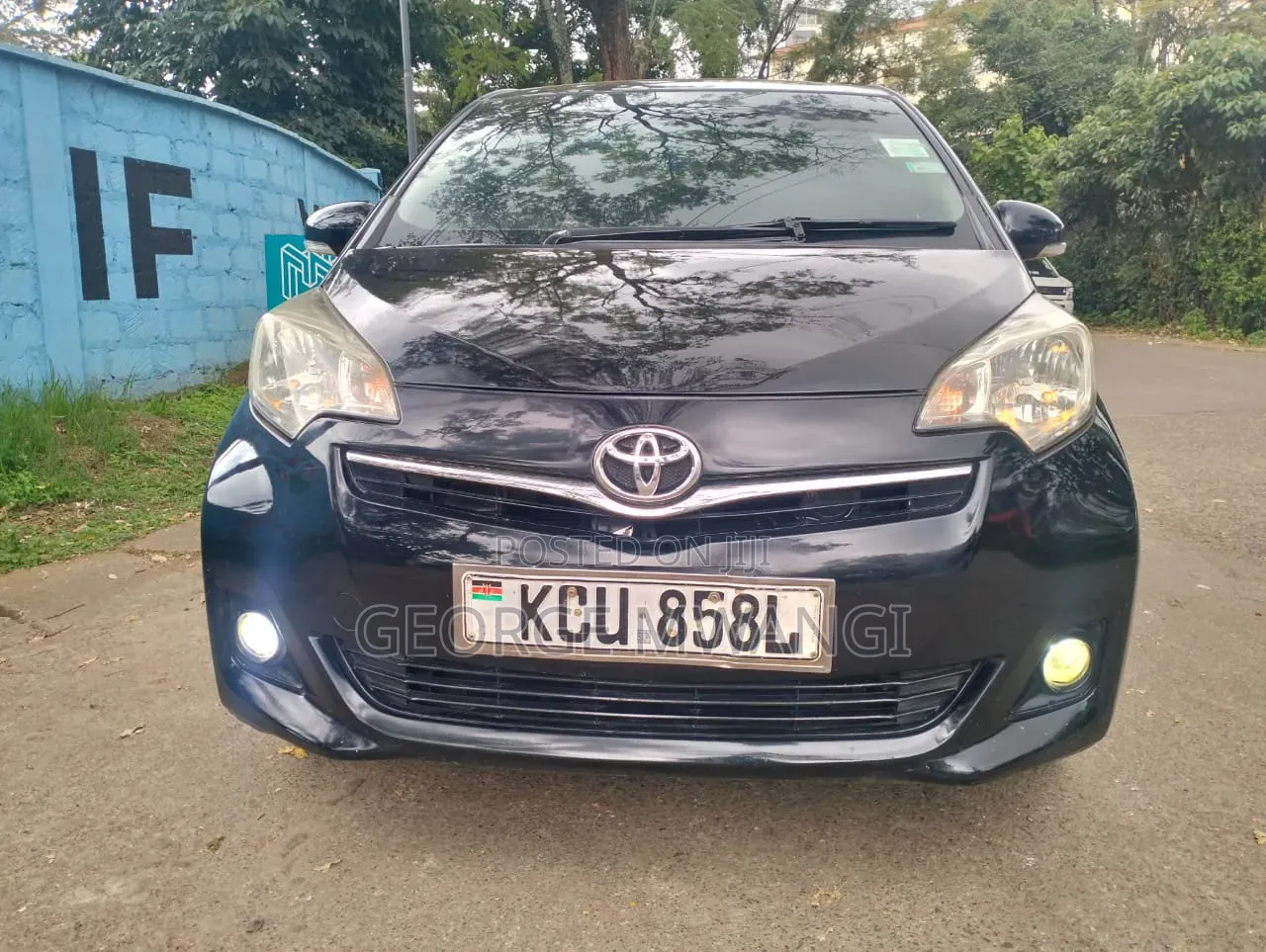 Toyota Ractis 2013 Black