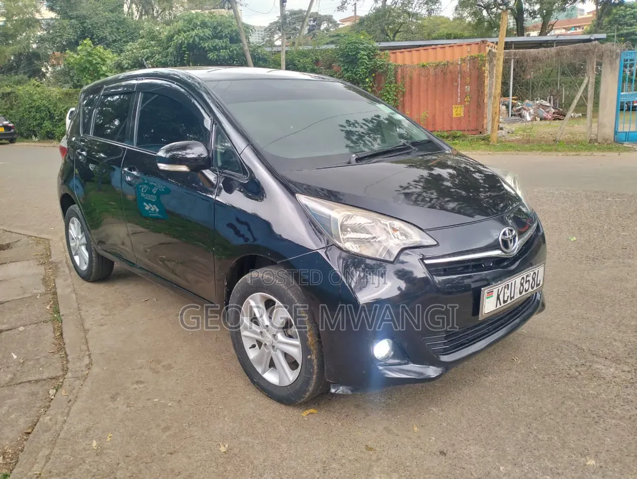 Toyota Ractis 2013 Black