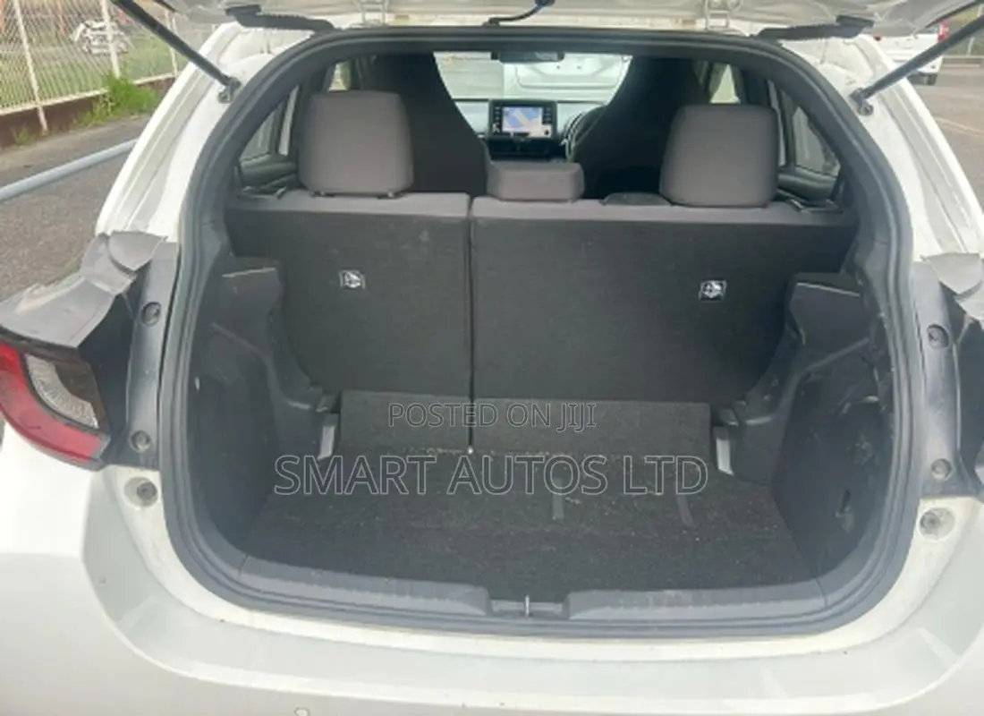 Toyota Yaris 2020 Pearl