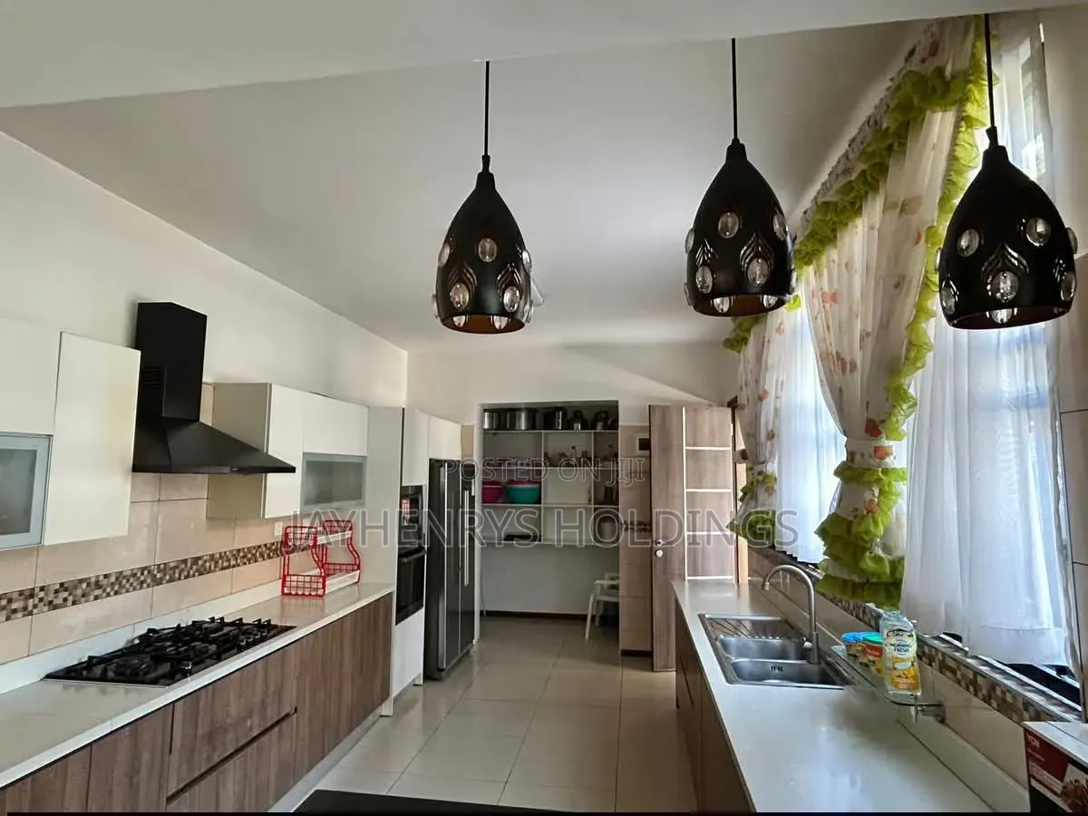 4bdrm House in Roysambu for sale