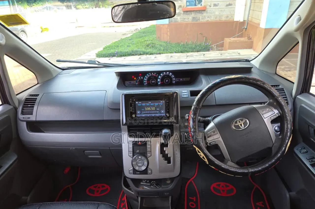 Toyota Voxy 2009 Matt Black