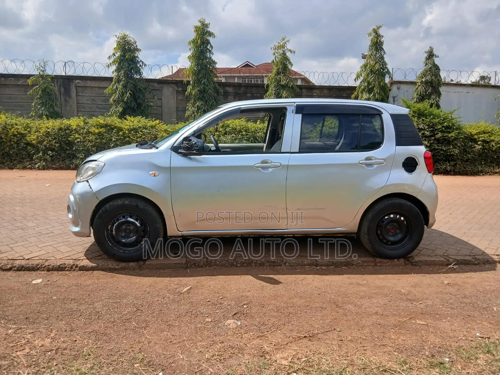 Daihatsu Boon 2017 Silver