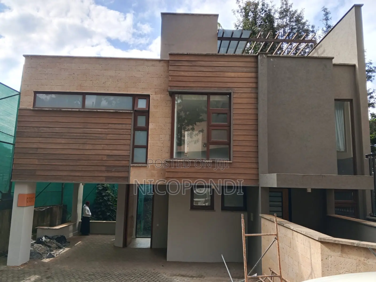 4bdrm Apartment in Lavington for sale