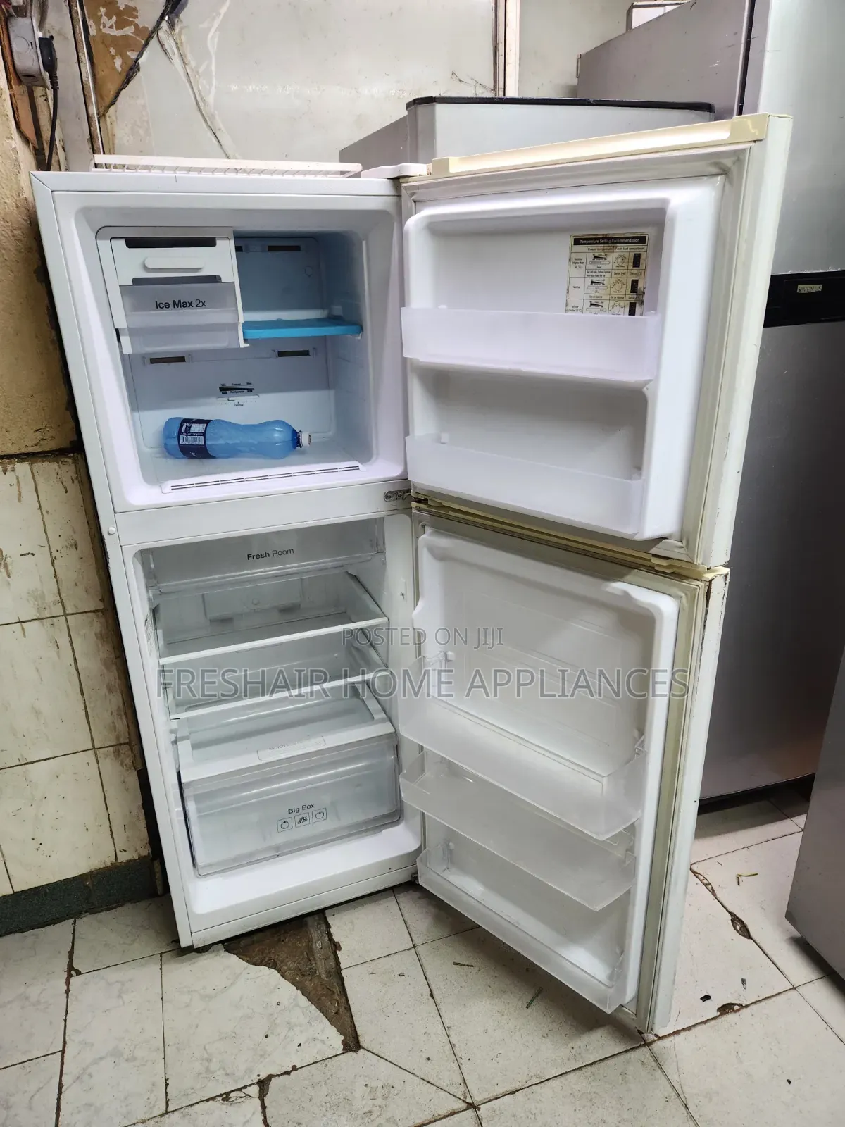 Samsung White Fridge 250litres