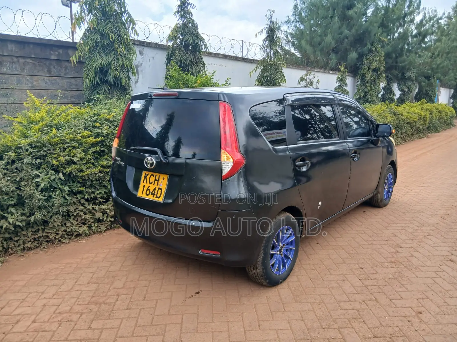 Toyota Passo Sette 2009 Black