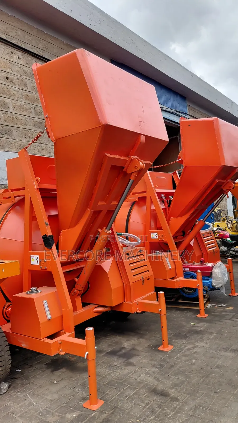 Commercial Concrete Selflloading Mixer Diesel Powered.