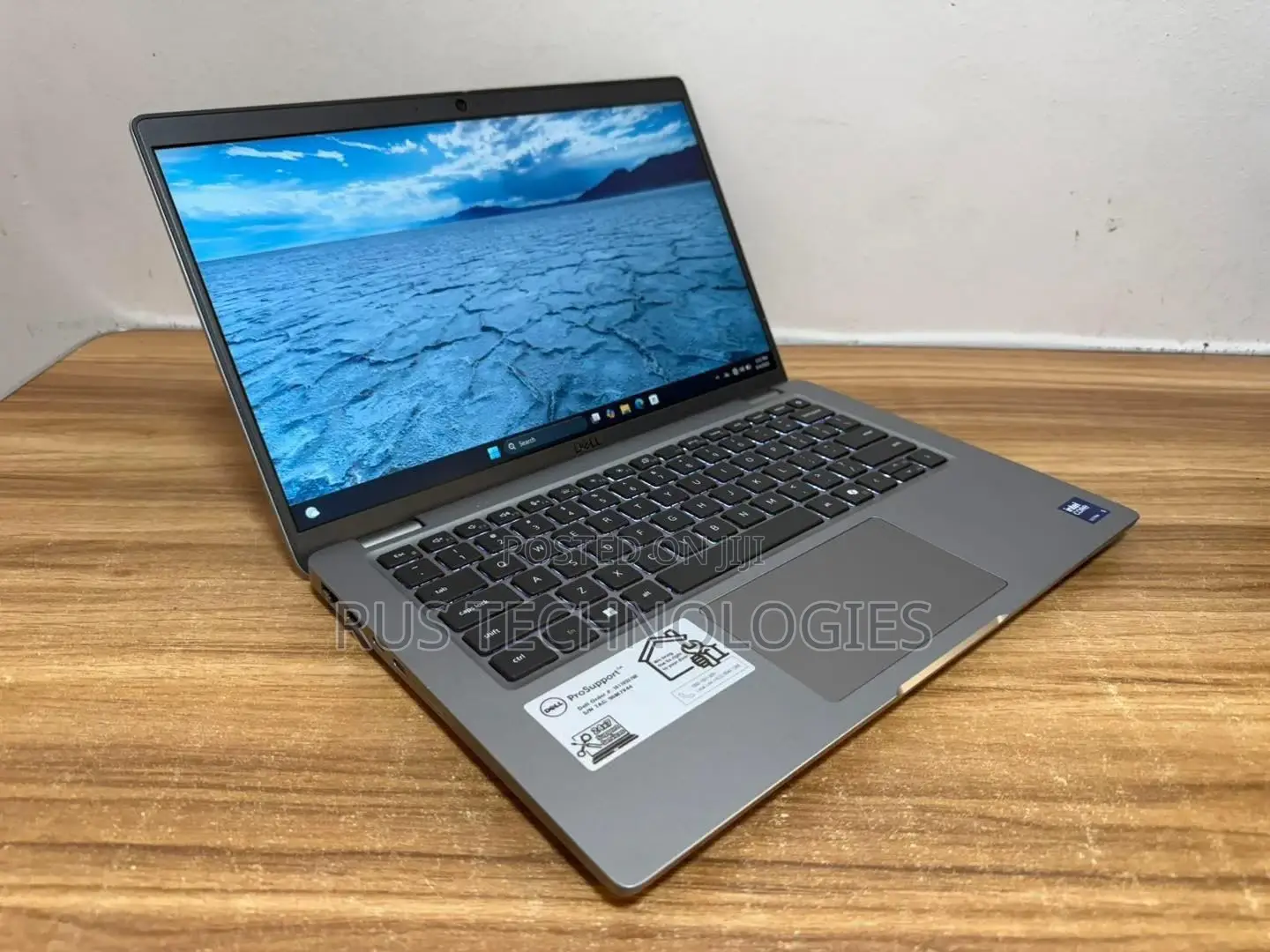 Laptop Dell Latitude 5450 16GB Intel Core Ultra 5 SSD 256GB