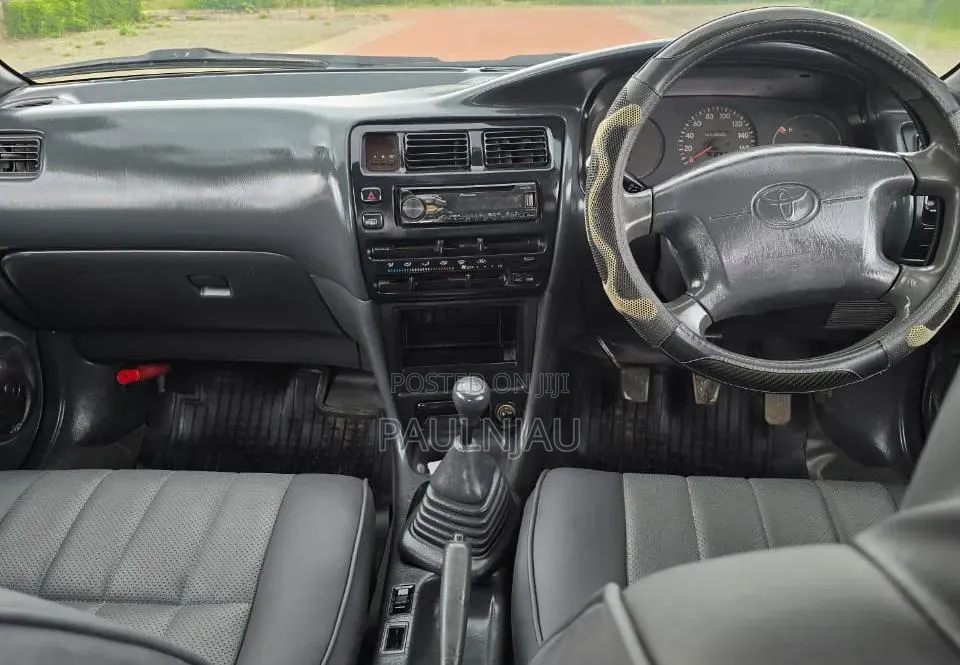 Toyota Corolla 2000