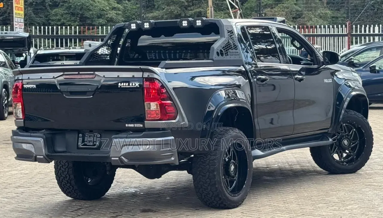 Toyota Hilux Revo Double Cab Deisel 2.4 AWD 2019 Matt Black