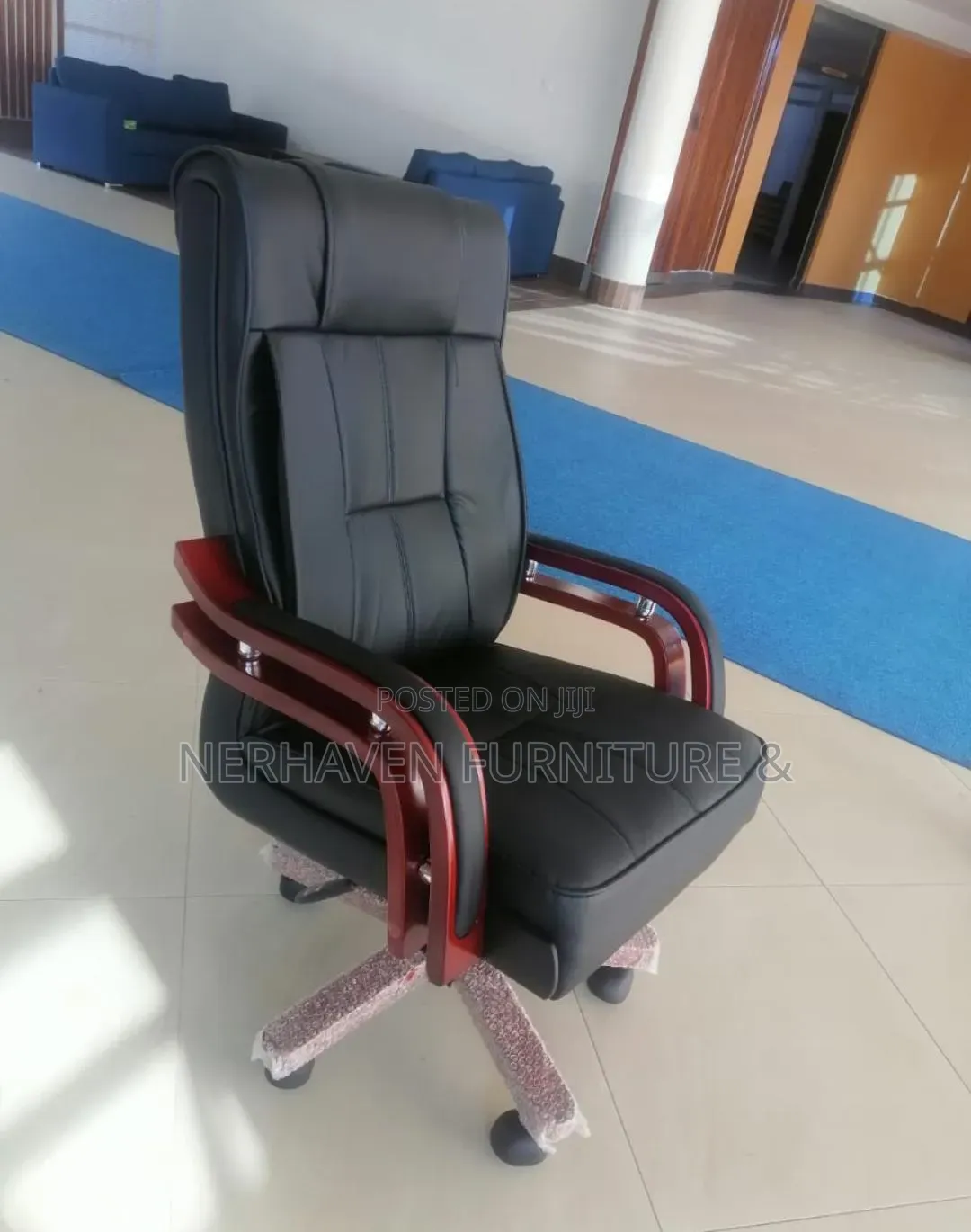 Executive Leather Chair – Premium Office Seating Solution