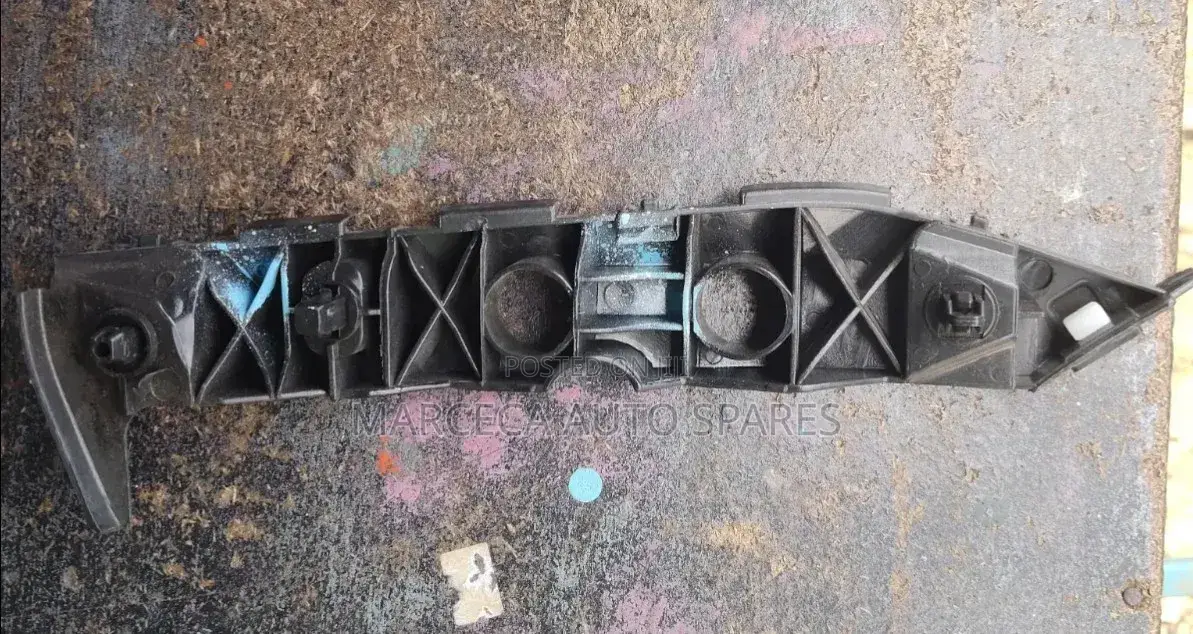 Wish Old 2003 Front Bumper Slide Retainers