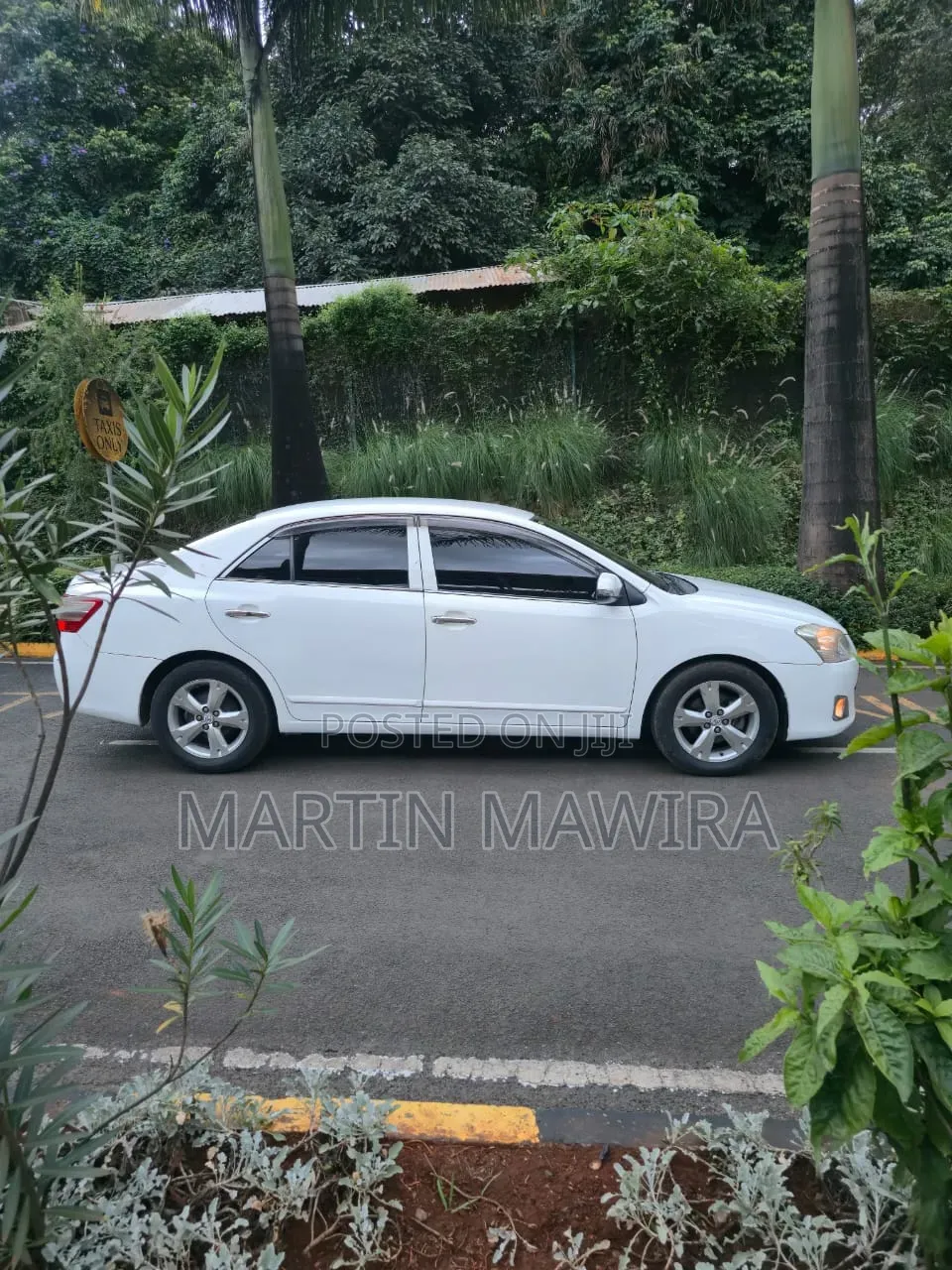 Toyota Premio 2014 White