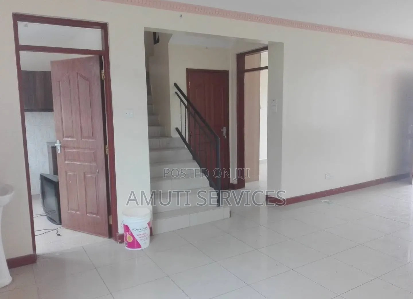 4bdrm Maisonette in Kings Gateway Estate for sale