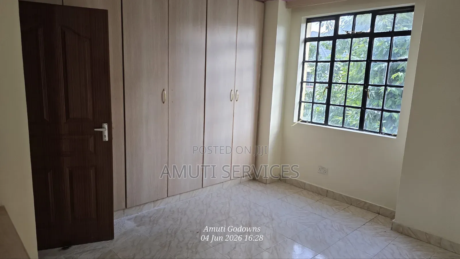 4bdrm Maisonette in Kings Gateway Estate for sale