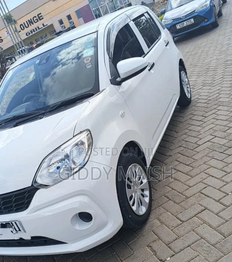 Toyota Passo 1.0 FWD 2018 White