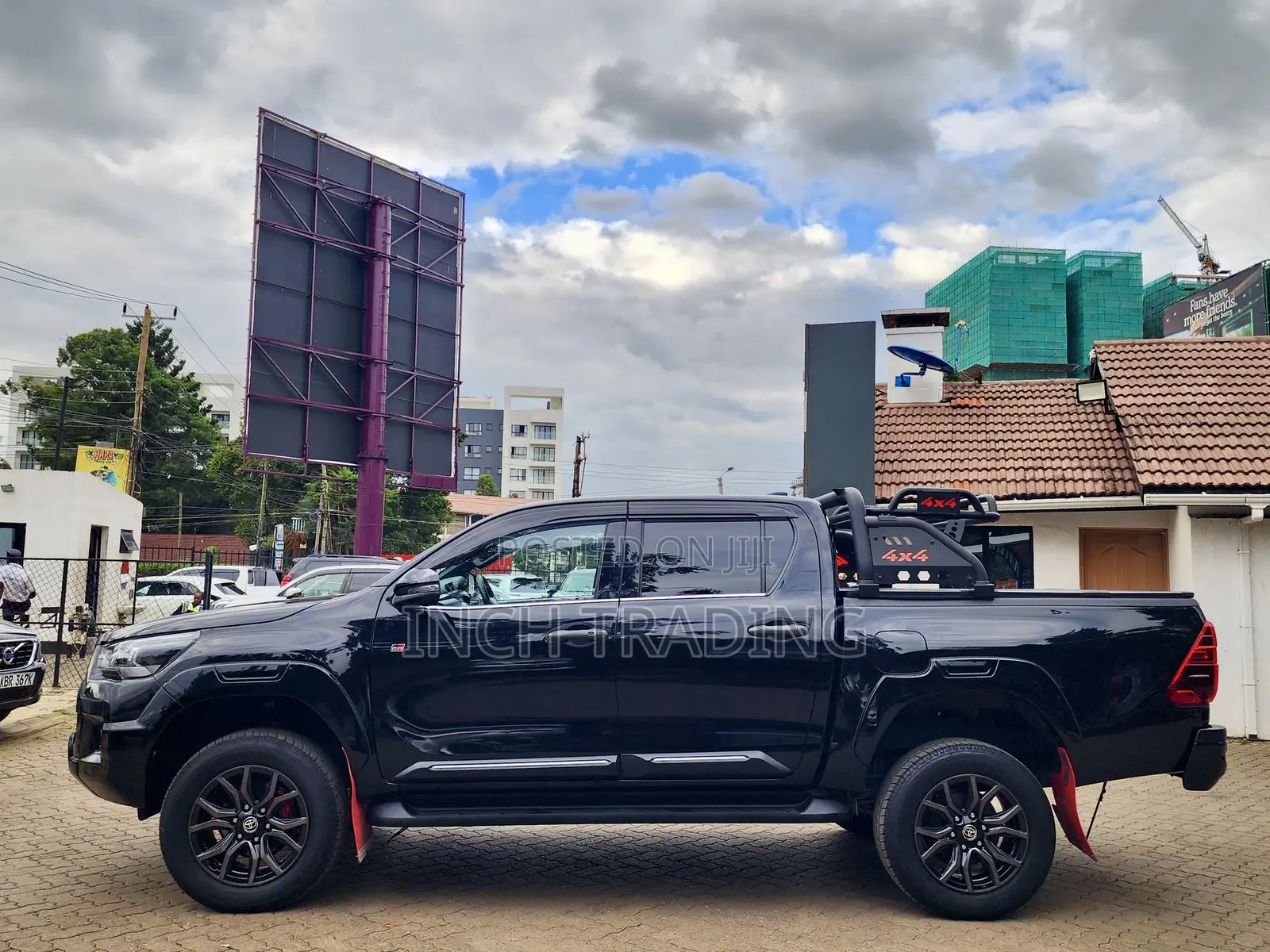 Toyota Hilux 2022 Black