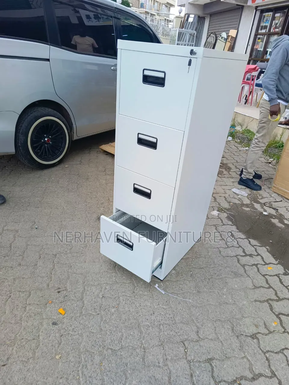 4 Drawer Cabinet With Security Bar – Safe and Durable Filing Cabinet