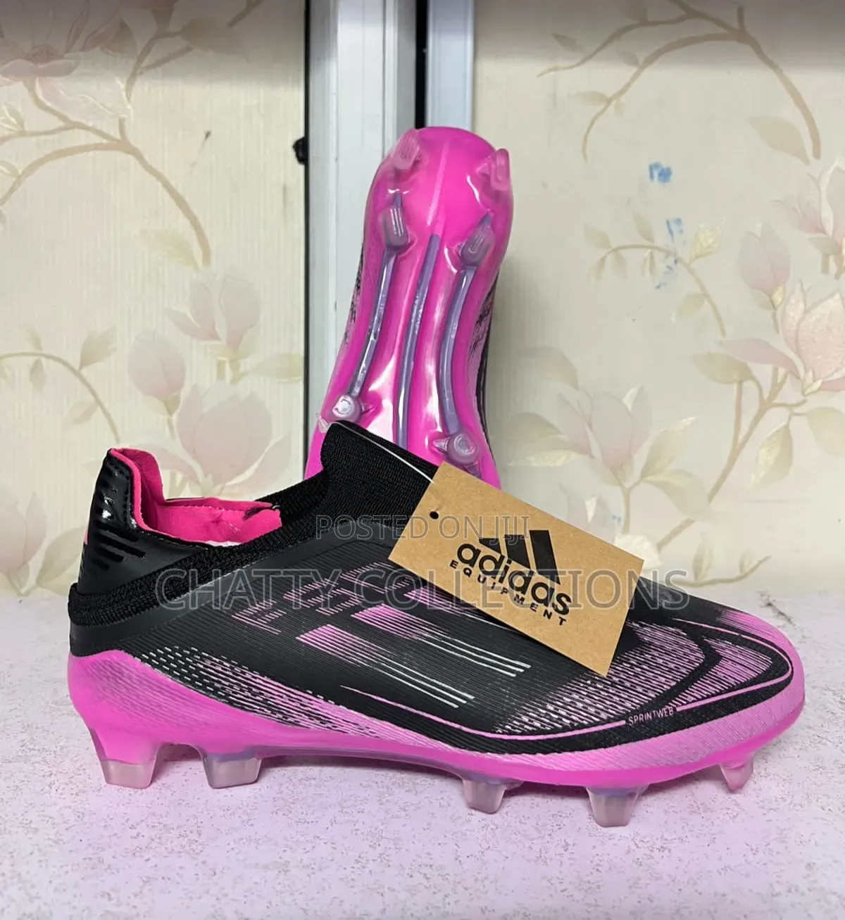 Adidas F50 Black and Pink Football Boots
Sizes 37 to 42