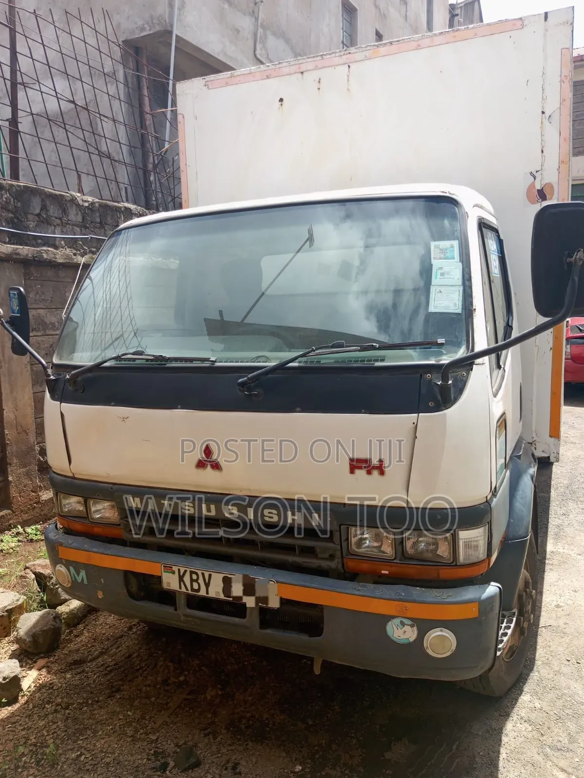 Mitsubishi 215 Fh Local 2016 White