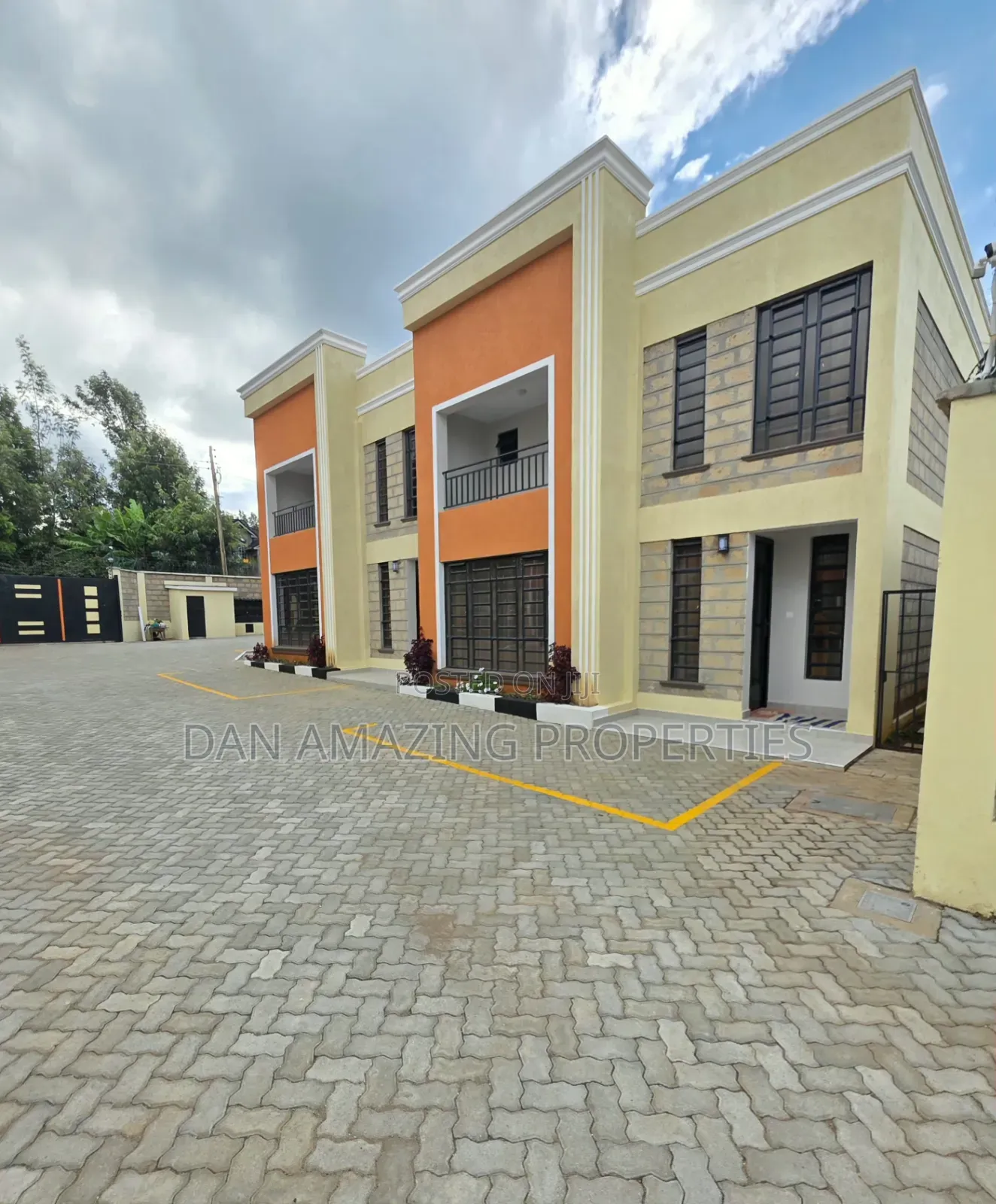 3bdrm Townhouse/Terrace in Gikambura, Karai for sale