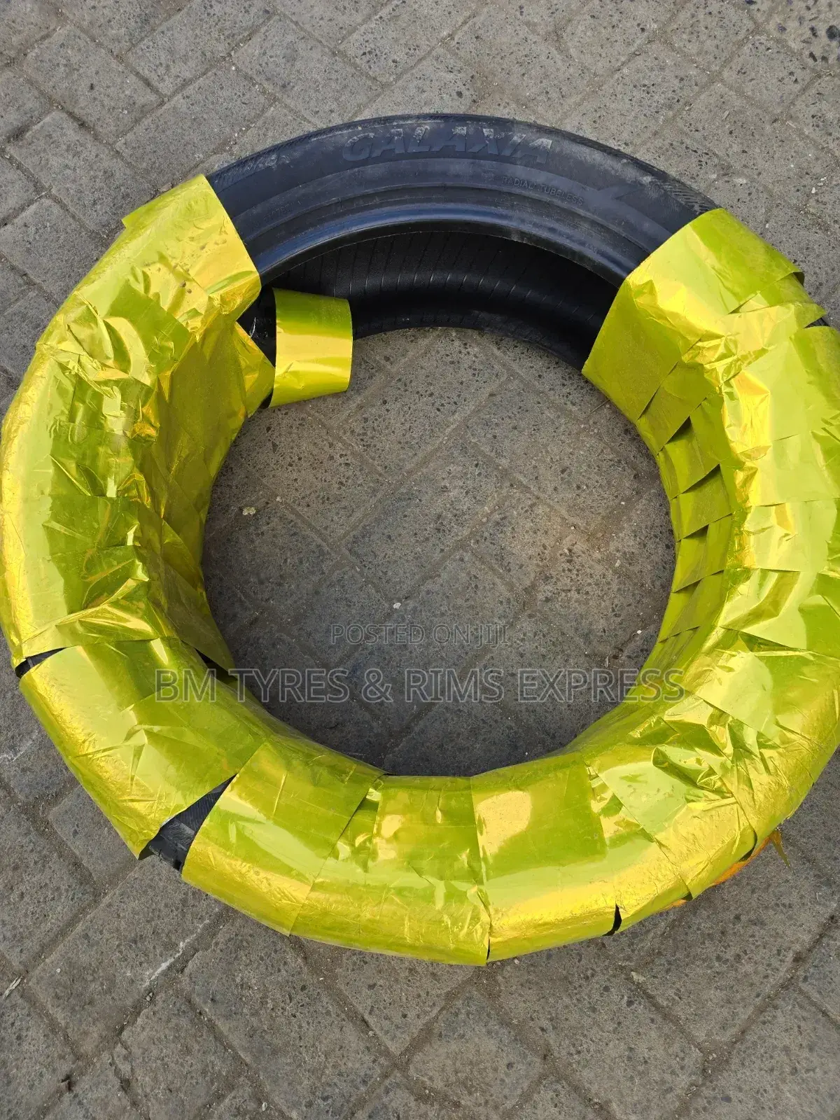 275/50 R22 Galaxia Tires (Highway)
