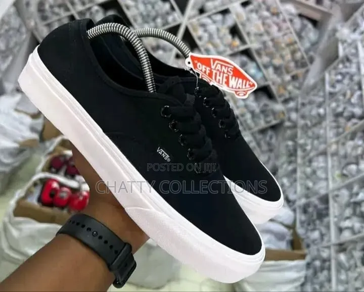 Black and White Unisex Vans Shoes Sizes 38 to 45