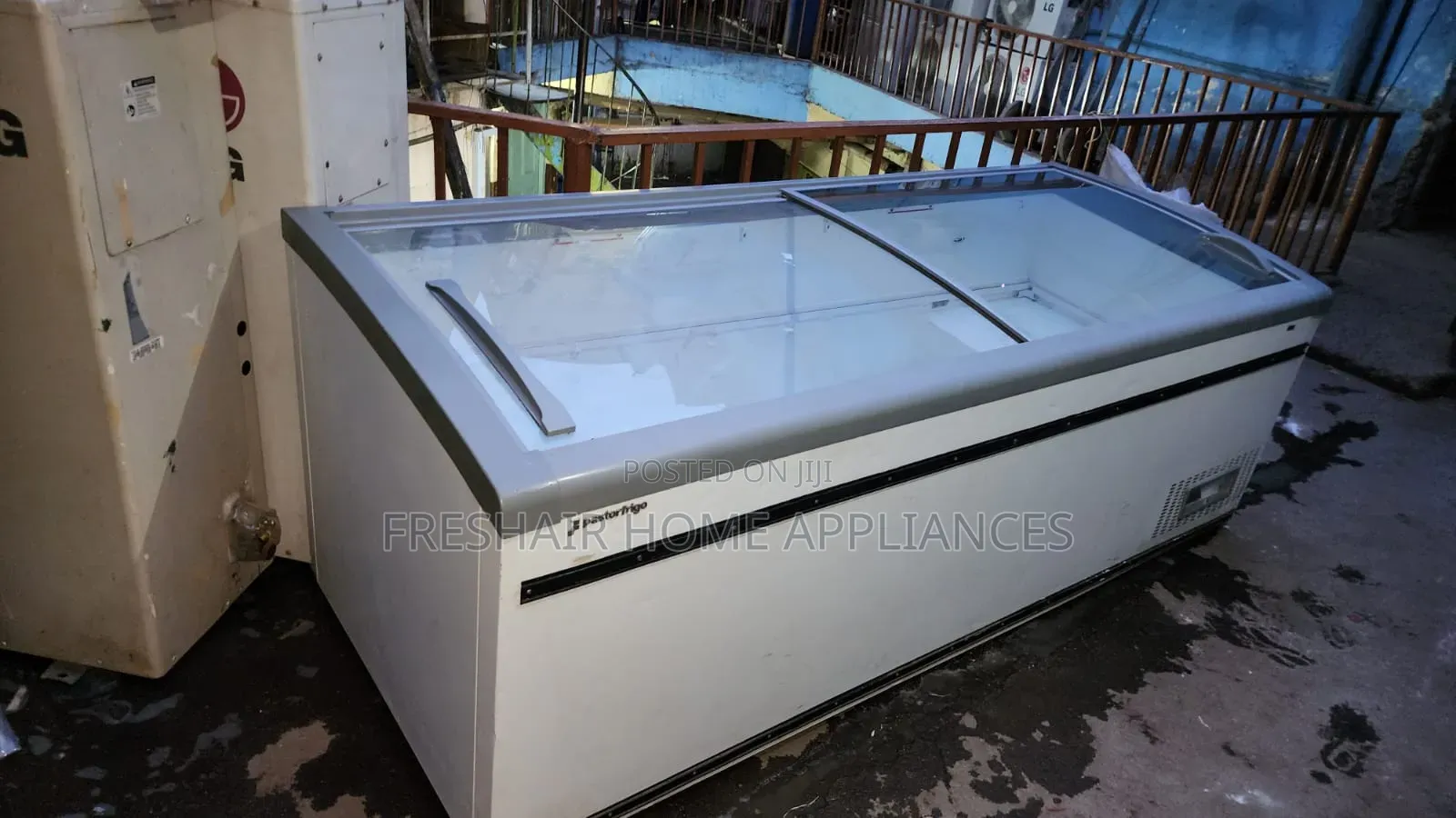 1000litres Display Deep Freezer