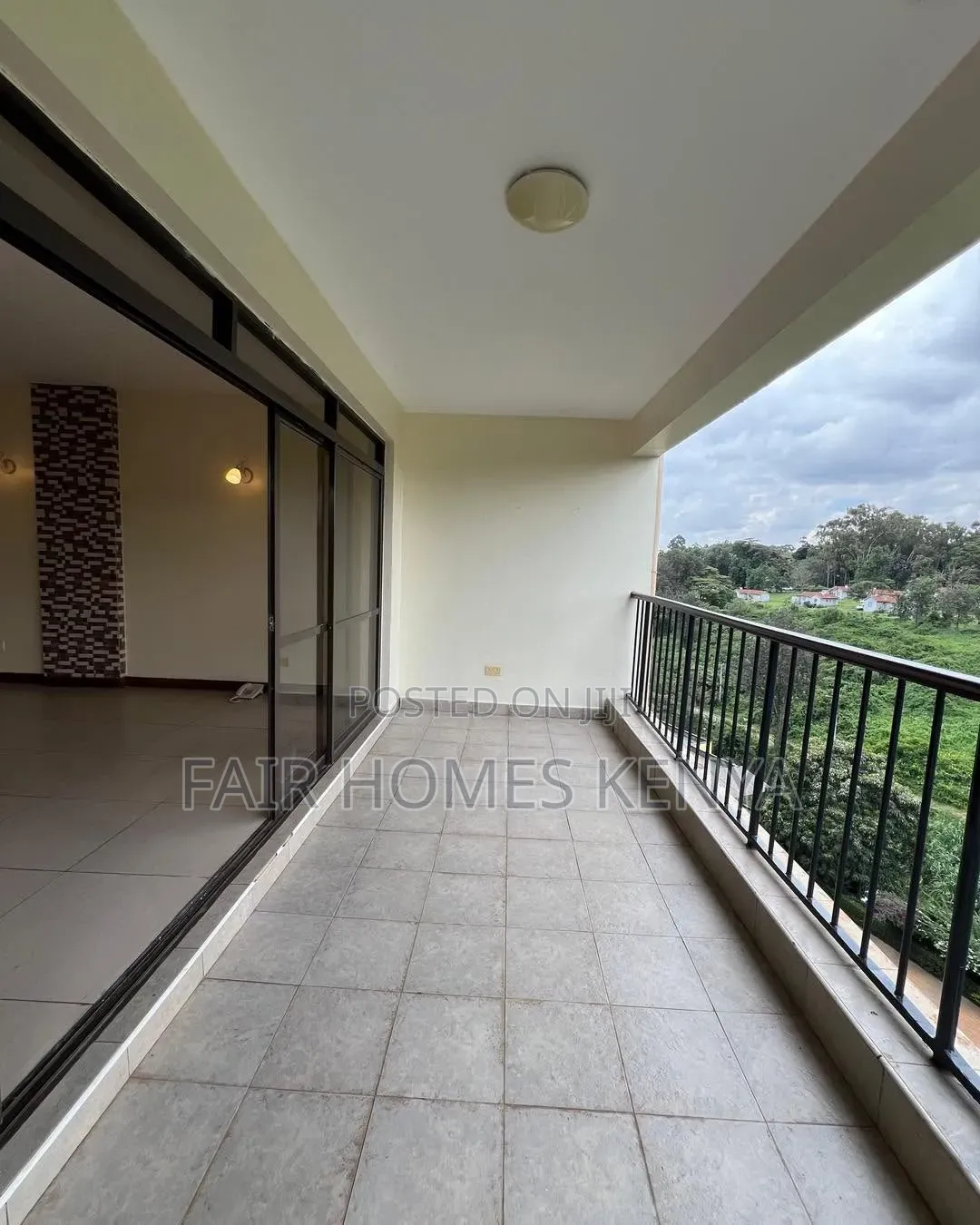 4bdrm Apartment in Githunguri Road, Kileleshwa for rent