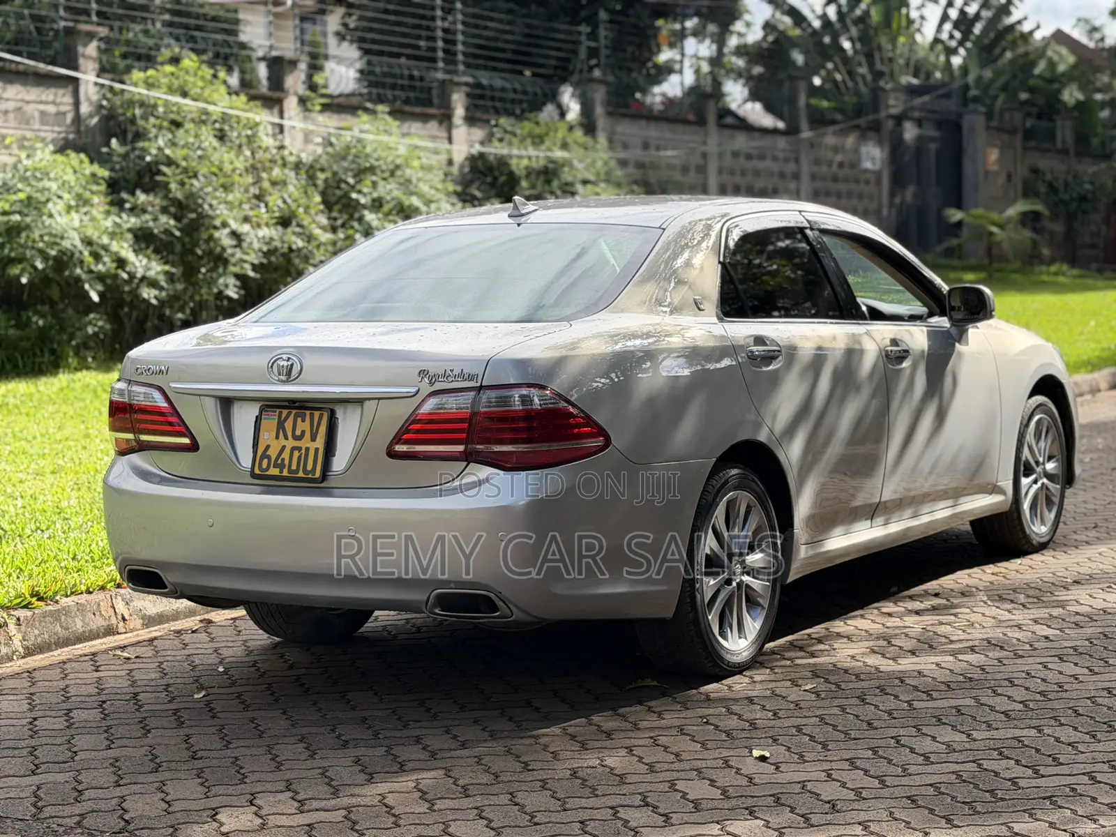 Toyota Crown 2012 Silver