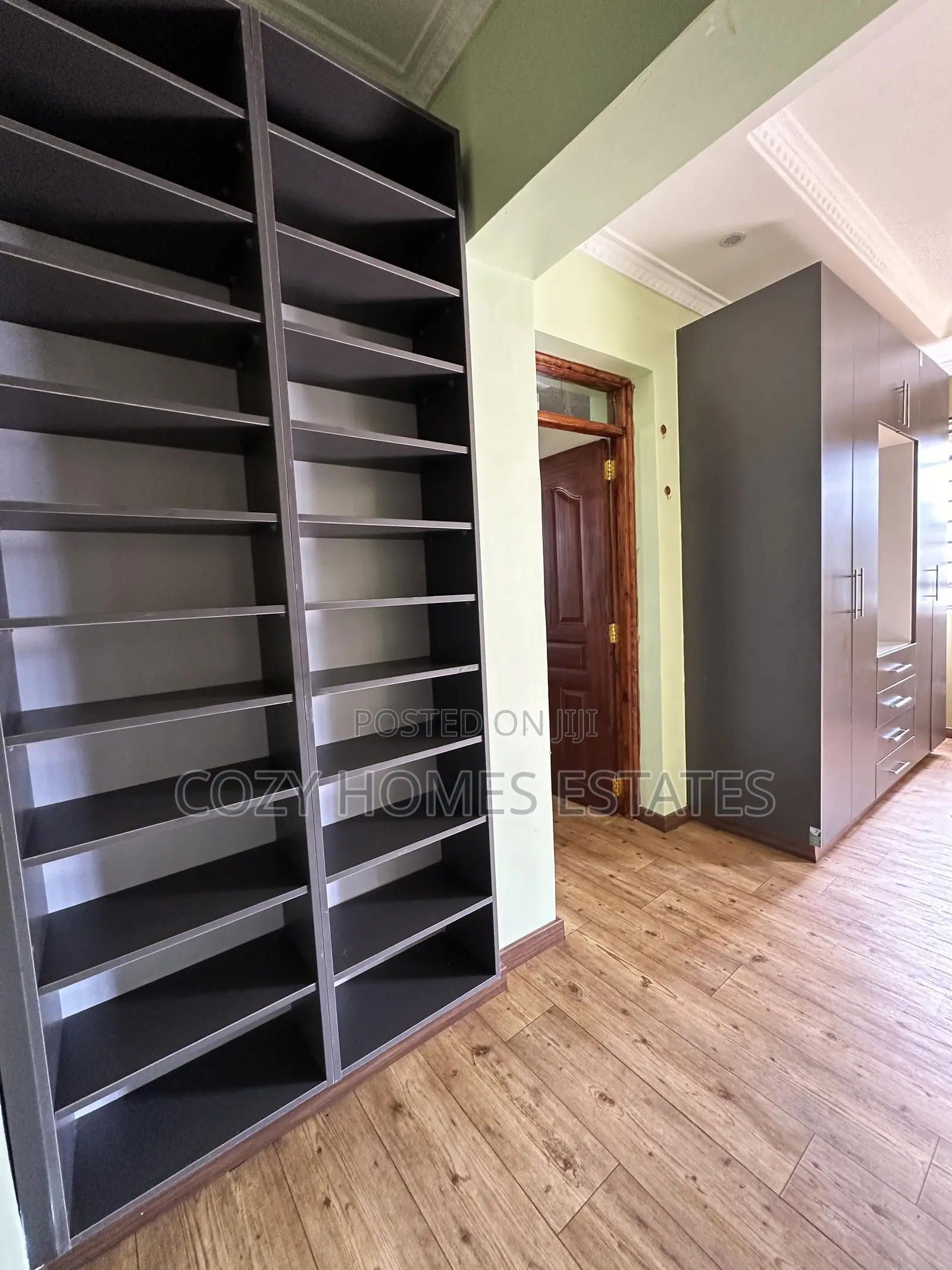 4bdrm Maisonette in Ondiri, Karai for sale