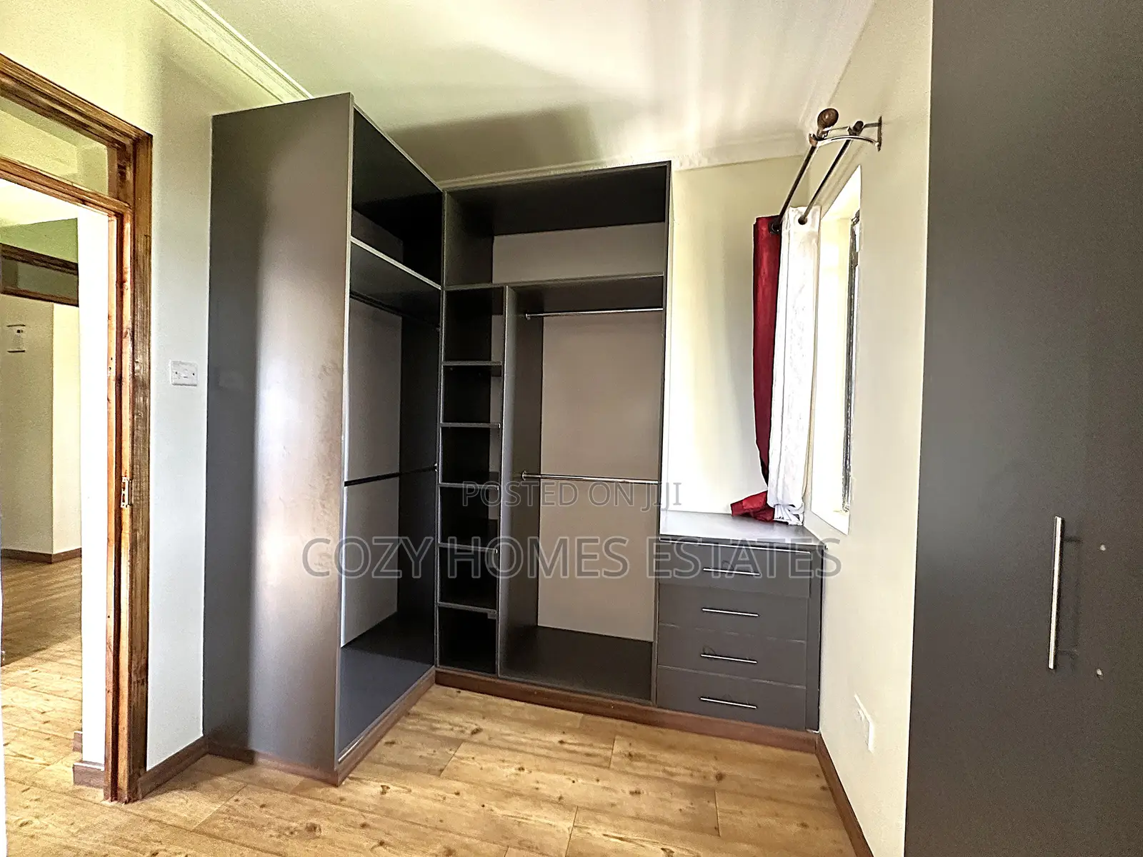 4bdrm Maisonette in Ondiri, Karai for sale
