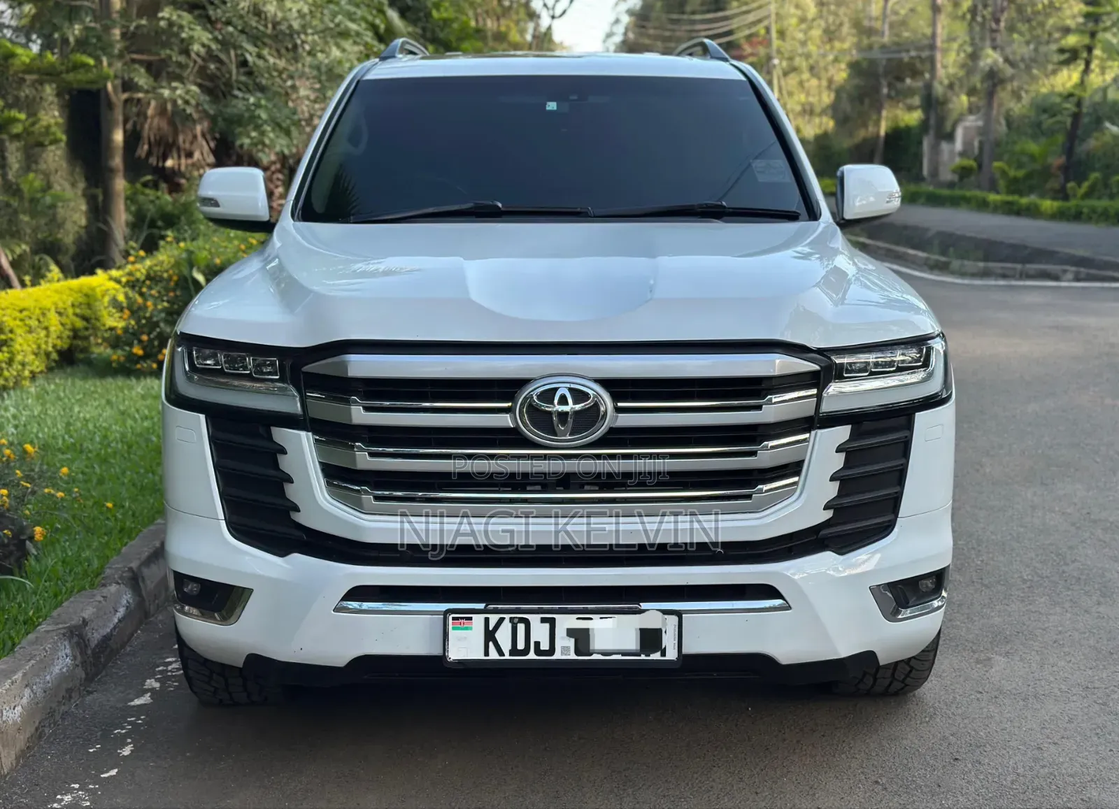 Toyota Land Cruiser 2015 White